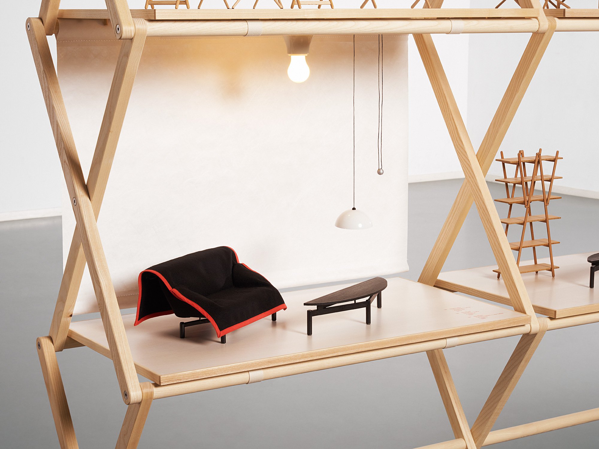 ECAL_Magistretti_Japan_Scenography_06.jpg