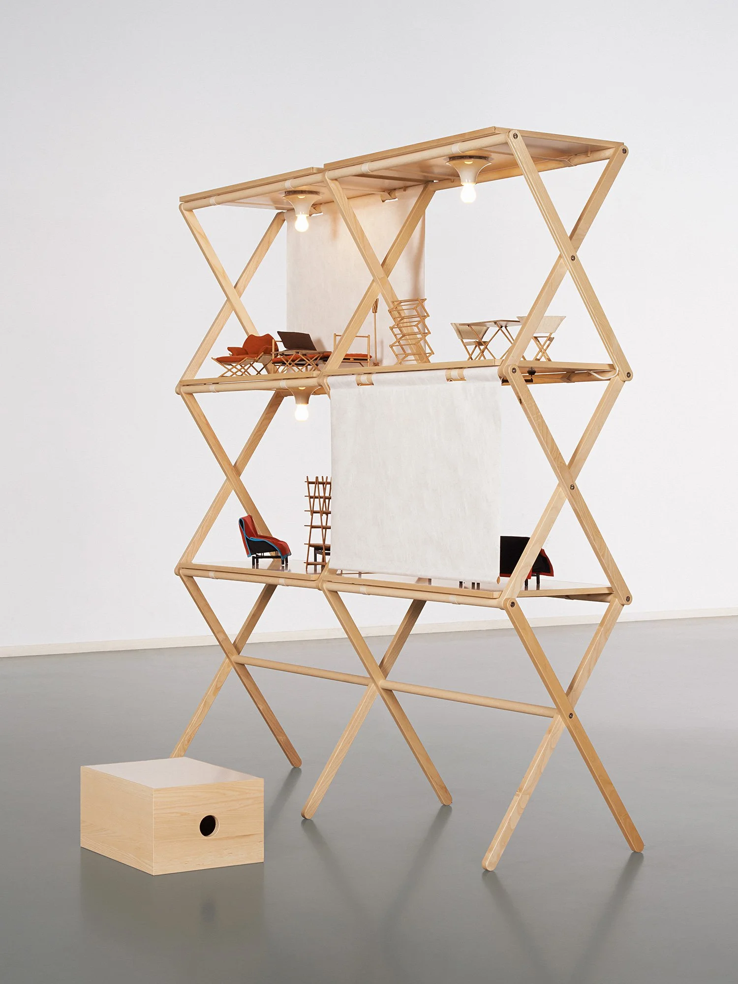 ECAL_Magistretti_Japan_Scenography_09.jpg