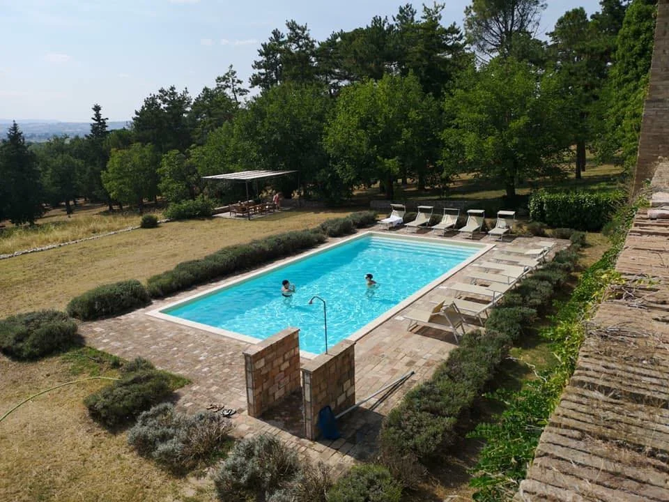 Deilig svømmebasseng for kursdeltakere