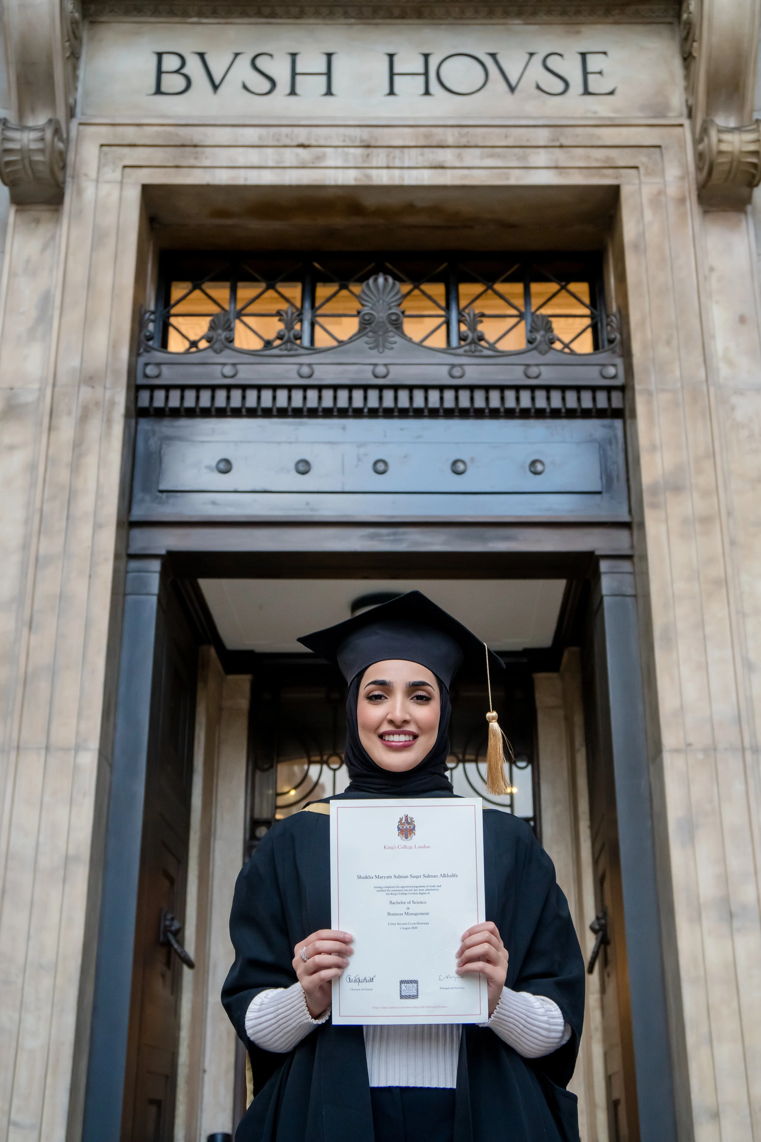 Why do we need graduation pictures?