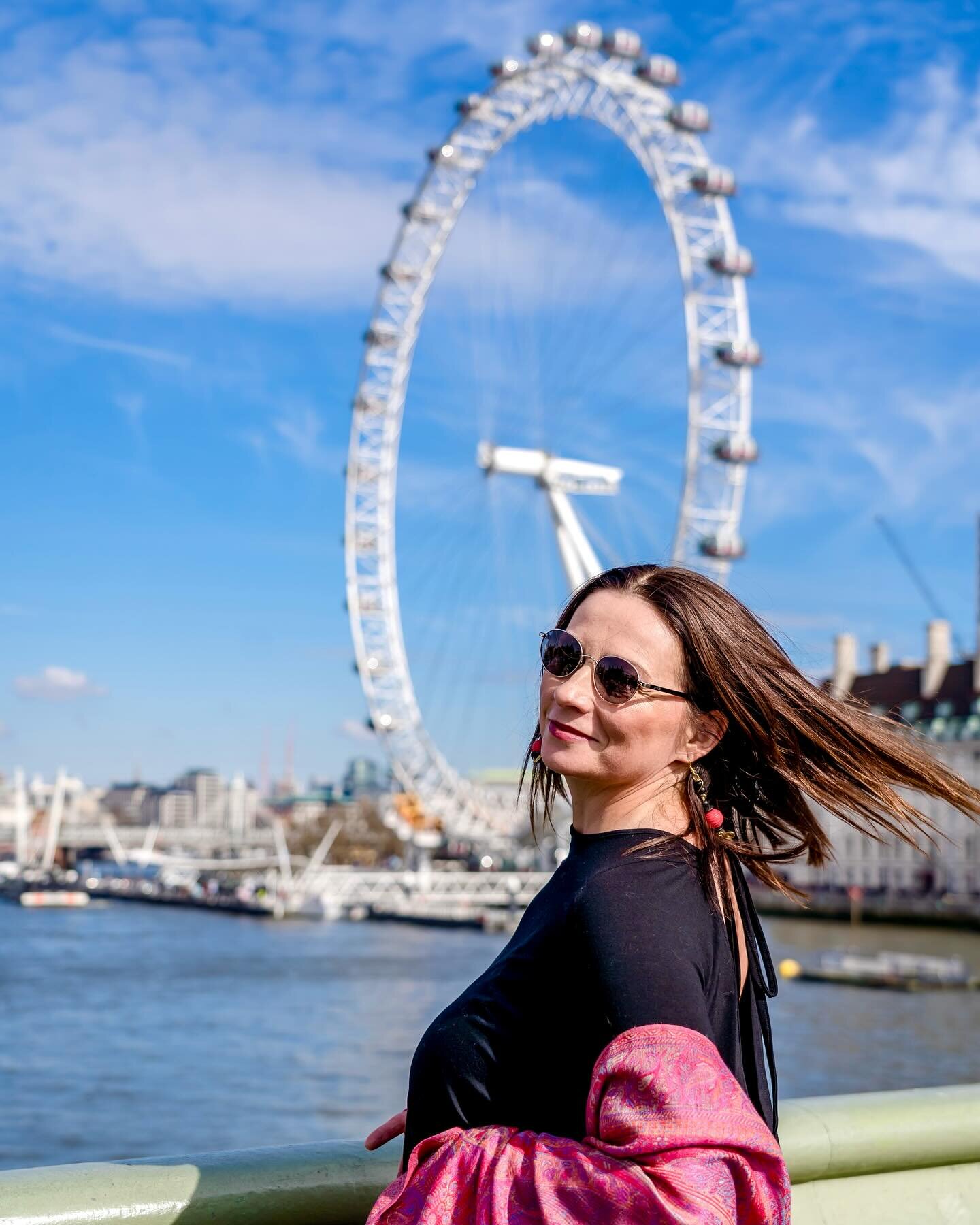 🌸 Spring is in the air 🌤️

and what better way to capture its essence than with a picturesque photoshoot in the heart of London? 📸 With its iconic landmarks, blooming gardens, and charming streets, London provides the perfect backdrop for stunning