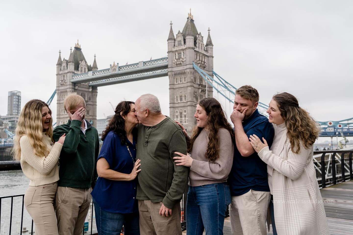 Family photoshoot in London 👇

and wondering how long our family photoshoots in London last? 🤔 Usually run from 1 to 1.5 hours!

That&rsquo;s ample time to stroll through London&rsquo;s picturesque streets, strike a pose against its iconic landmark