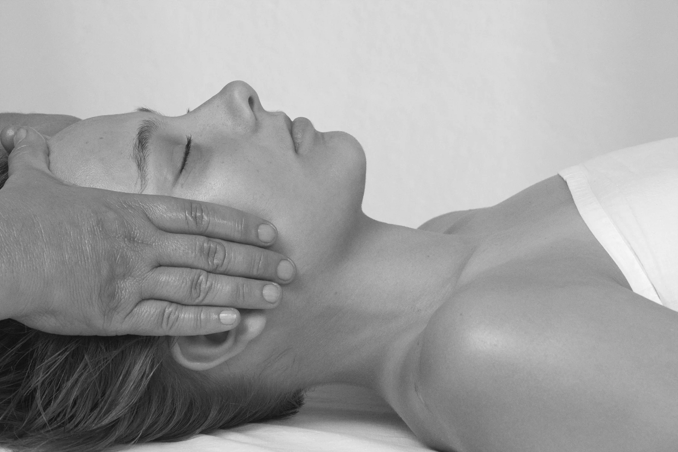 Ayurveda Massagen die Kunst der Berührung — Akasha