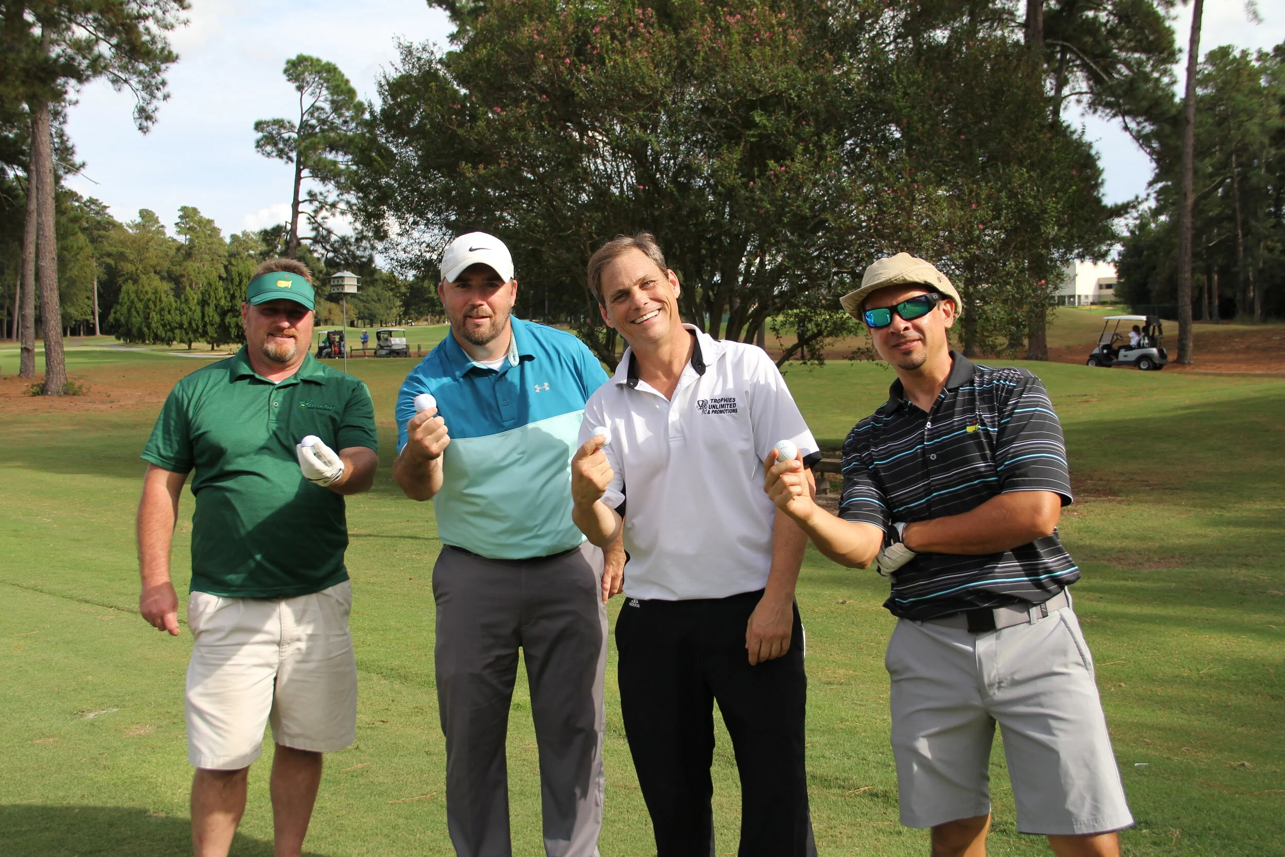 advanced pest control and trophies unlimited.JPG