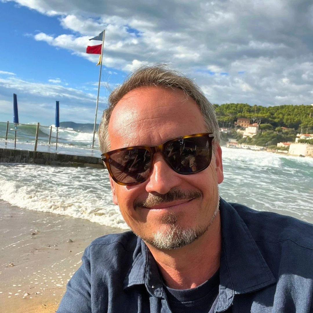 Wir k&ouml;nnten im Fr&uuml;hjahr oder Herbst 2026 ein paar Tage gemeinsam in Italien arbeiten. ✌️ 🇮🇹

Wir machen regelm&auml;ssig Offsites und Strategietage in unserem House of Reflection an der toskanischen K&uuml;ste. F&uuml;r Leadership-Teams, 