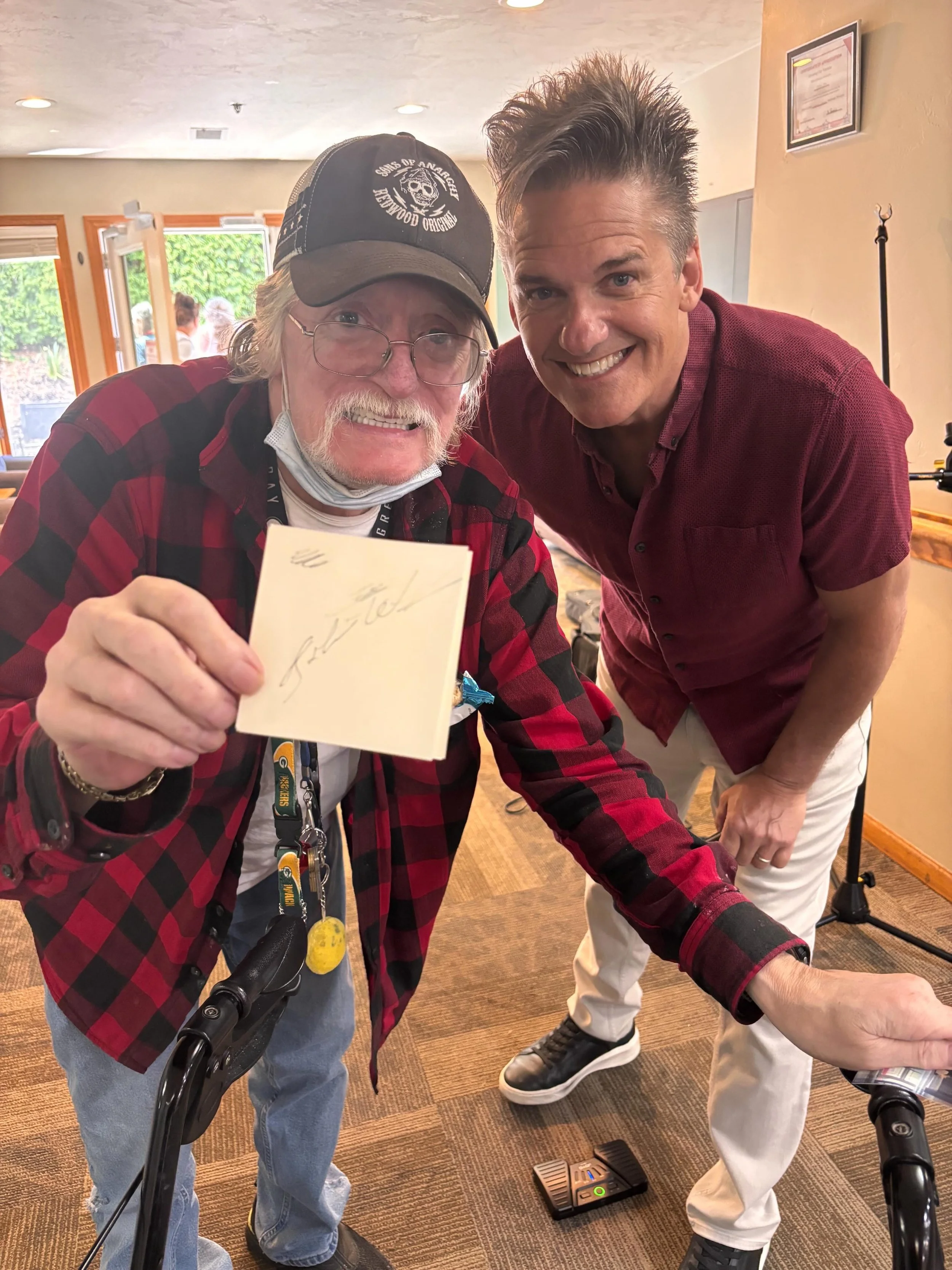 Our residents had a wonderful time singing along, tapping their toes, and enjoying great entertainment from Jukebox Dave! 🎶 🎤
.
.
.
#AssistedLiving #SeniorLiving #MemoryCare