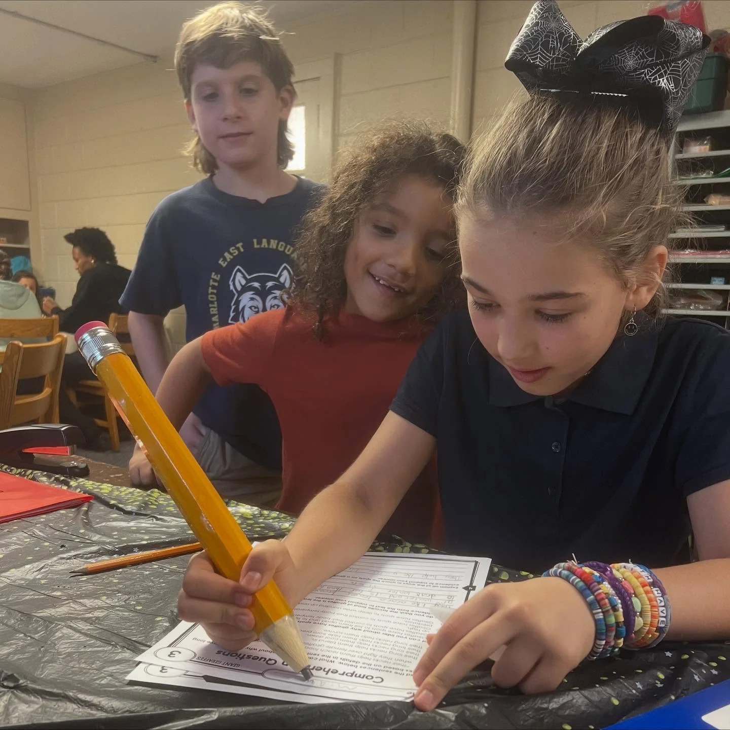 Firefly had a blast this week doing basketball drills, uno, musical theatre, trying a new vegetable (kohlrabi, which got a sideways thumb from most), rhythm games, and outside play. Thea kids are really like a family with each other and we are gratef