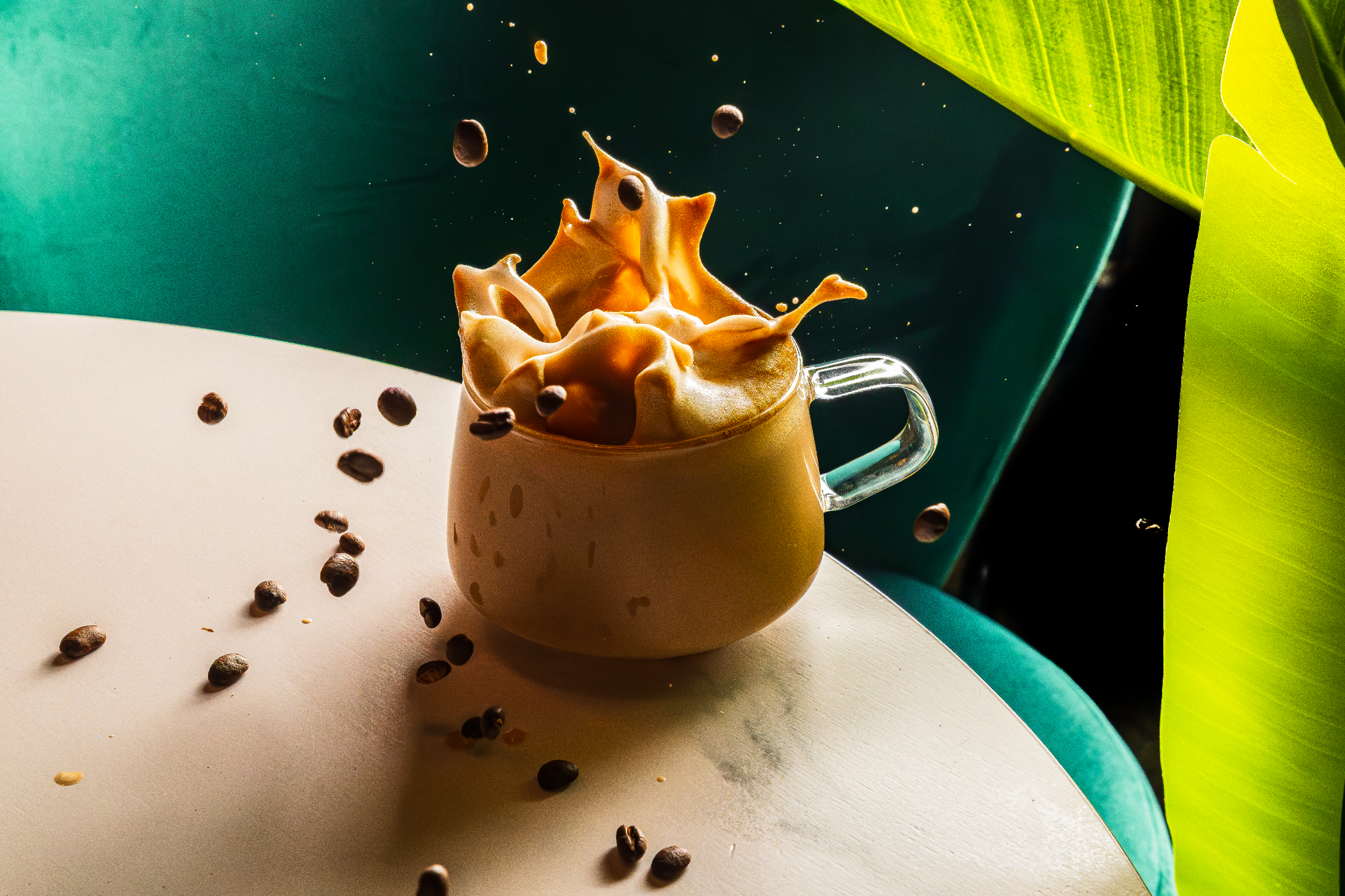 orlando-food-photographer-latte-splash.webp