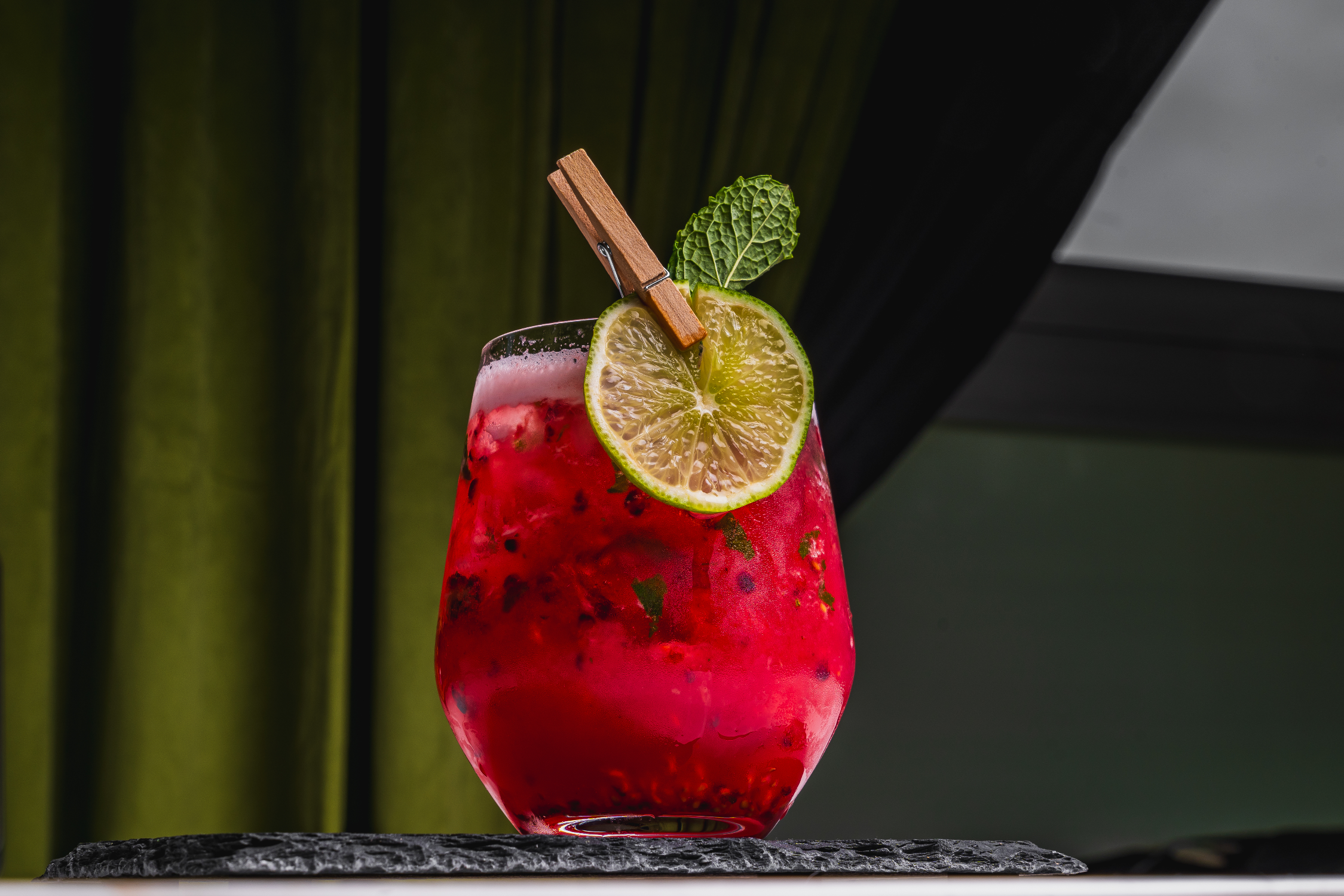 orlando-food-photographer-strawberry-margarita.webp