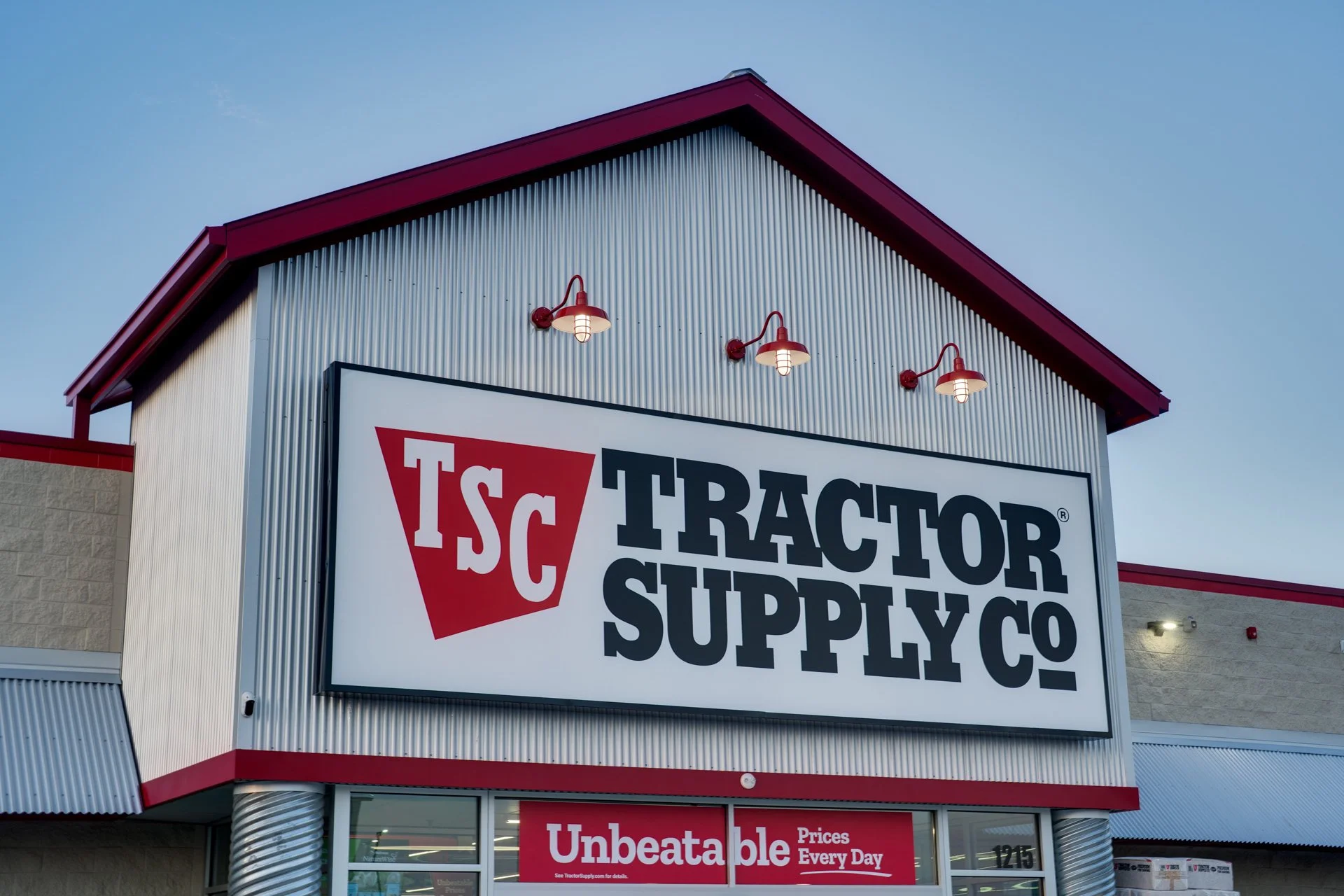 Cunningham-Clark-Construction-Wichita-Falls-Tractor-Supply-Company-BridgeportTSC-Bridgeport-JGoode-LoRes-8.jpg