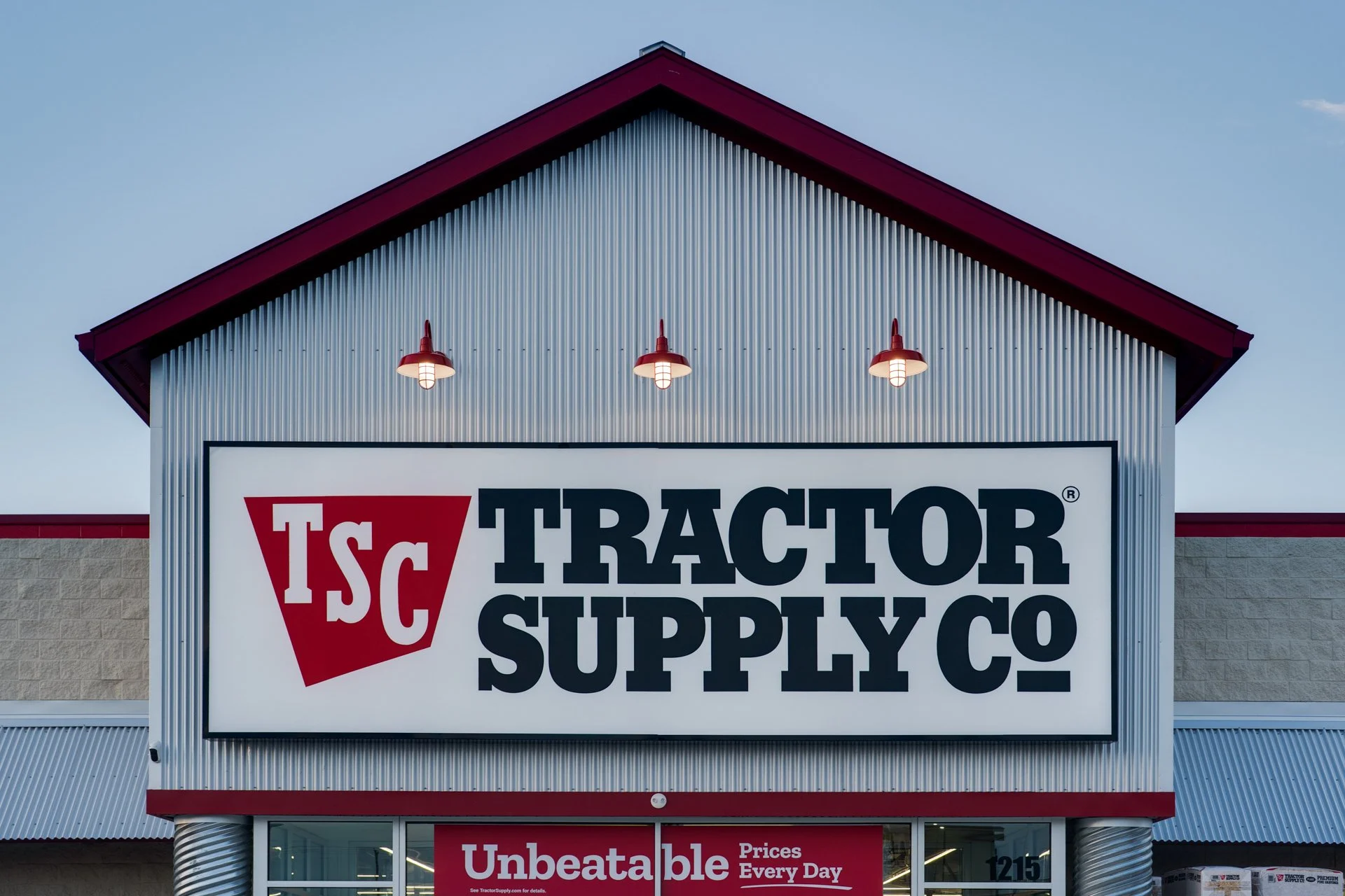 Cunningham-Clark-Construction-Wichita-Falls-Tractor-Supply-Company-BridgeportTSC-Bridgeport-JGoode-LoRes-9.jpg