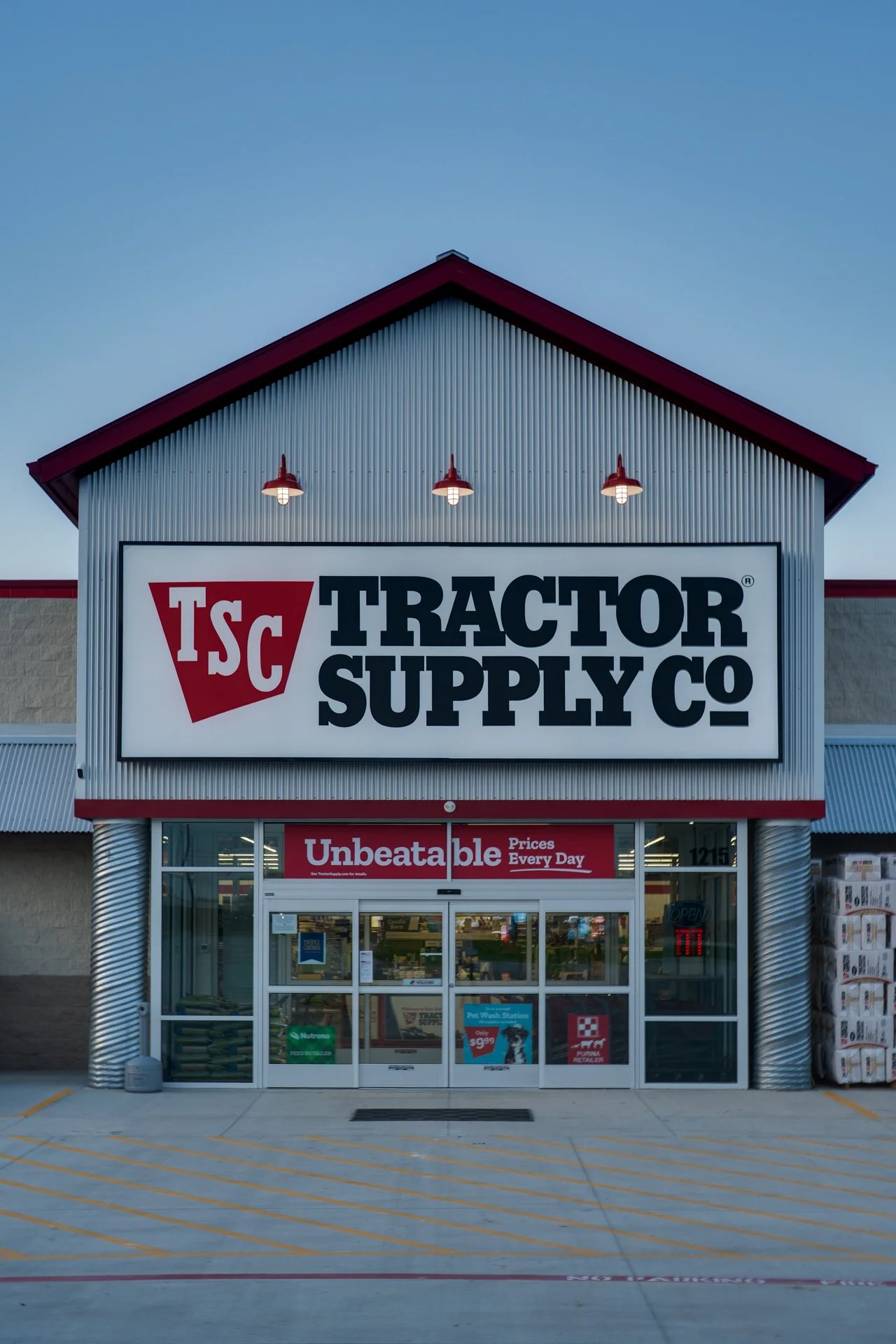 Cunningham-Clark-Construction-Wichita-Falls-Tractor-Supply-Company-BridgeportTSC-Bridgeport-JGoode-LoRes-10.jpg