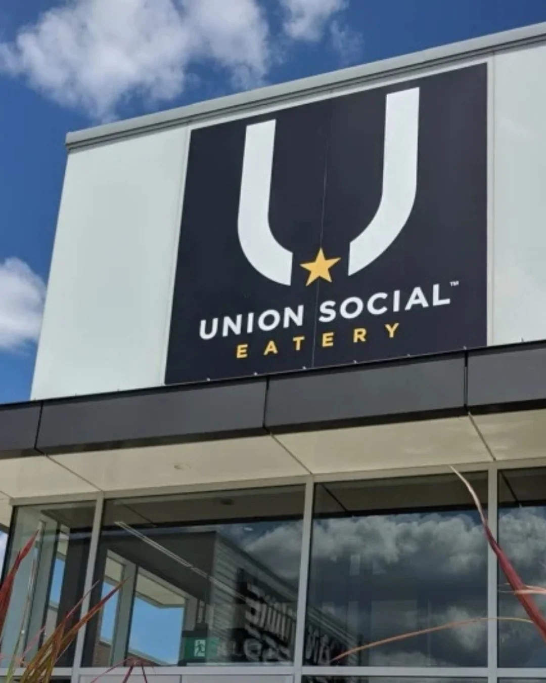 Need after-work plans?

Text the group chat and make it a night at @unionsocial. 🍻

Good food, great drinks, and plenty of laughs are waiting for you at Union Social and Spectrum Square.

#SpectrumSquare #UnionSocial #MississaugaEats #AfterWorkPlans