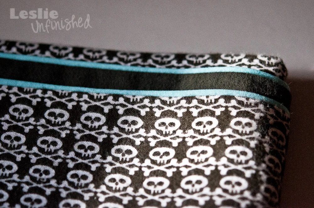 Flannel Blanket with Handmade Piping Tutorial