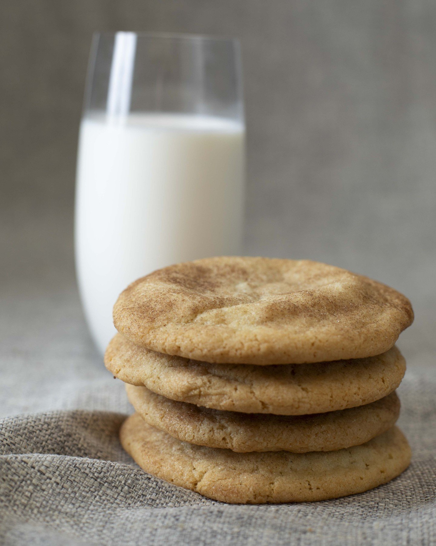 Calling all cookie lovers, the Snickerdoodle has returned! Soft and chewy with a sprinkle of cinnamon, the Snickerdoodle is a timeless classic for a reason. Try dunking them in milk, coffee, or tea!