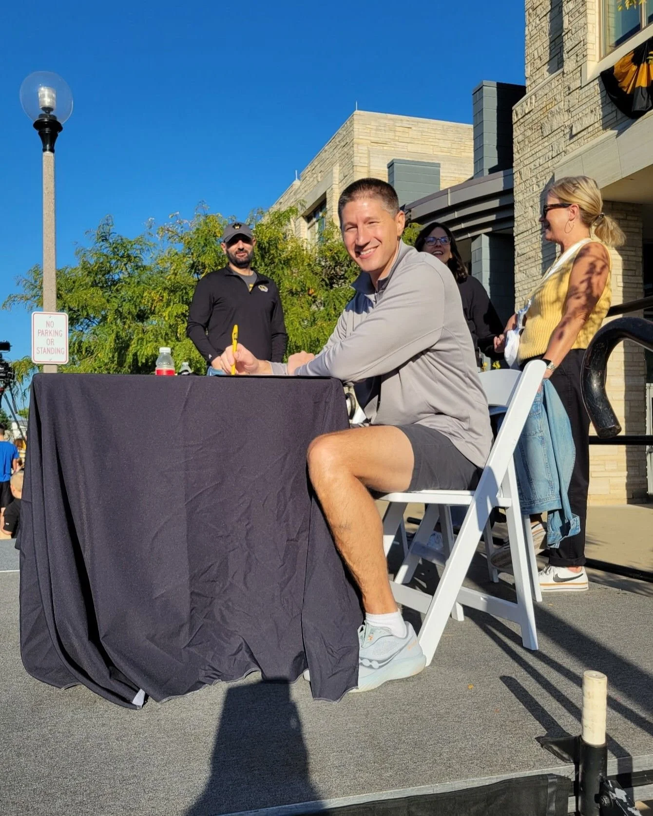 Chef Nathaniel Reid, proud Mizzou alum, had the honor of being a judge in the 2025 Homecoming Parade on Saturday, 9/27! A morning full of school spirit, creativity, and tradition.

He loved reconnecting with the campus community and celebrating along