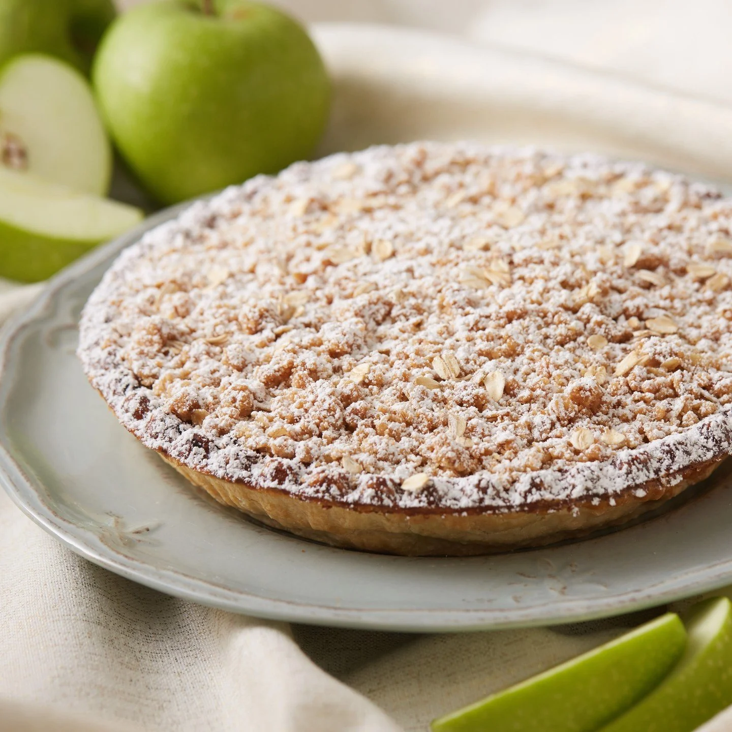 Sometimes, simple is best. 🍏 Our Roasted Apple Pie with brown sugar - oat streusel might not be the fanciest dessert on the table, but it may just be the tastiest. 

Pre-order your Thanksgiving favorites now at nrbakery.com/thanksgiving, or give us 