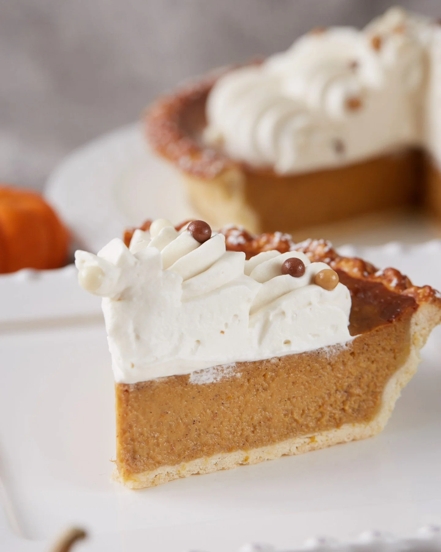 It&rsquo;s your last chance to pre-order for Thanksgiving!
Our Pumpkin Pie with maple - white chocolate Chantilly is a holiday classic... Reserve yours before orders close at 4pm today!

(Pies are sold out on Wednesday, 11/26, but still available for