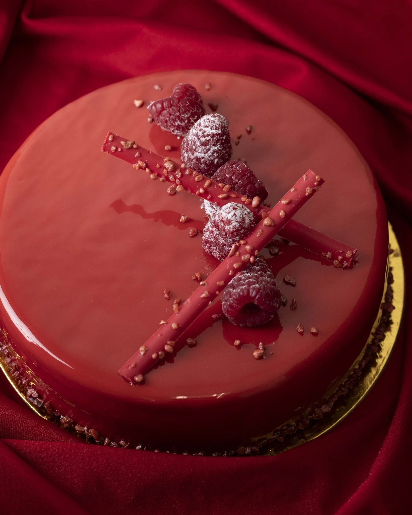 Our winter holiday menus are officially open for pre-orders! Place an order for your festive favorites now (like the 6&quot; Ruby, pictured) on our website at nrbakery.com/winter-holidays, by giving us a call at 314-858-1019, or by visiting us in-sto