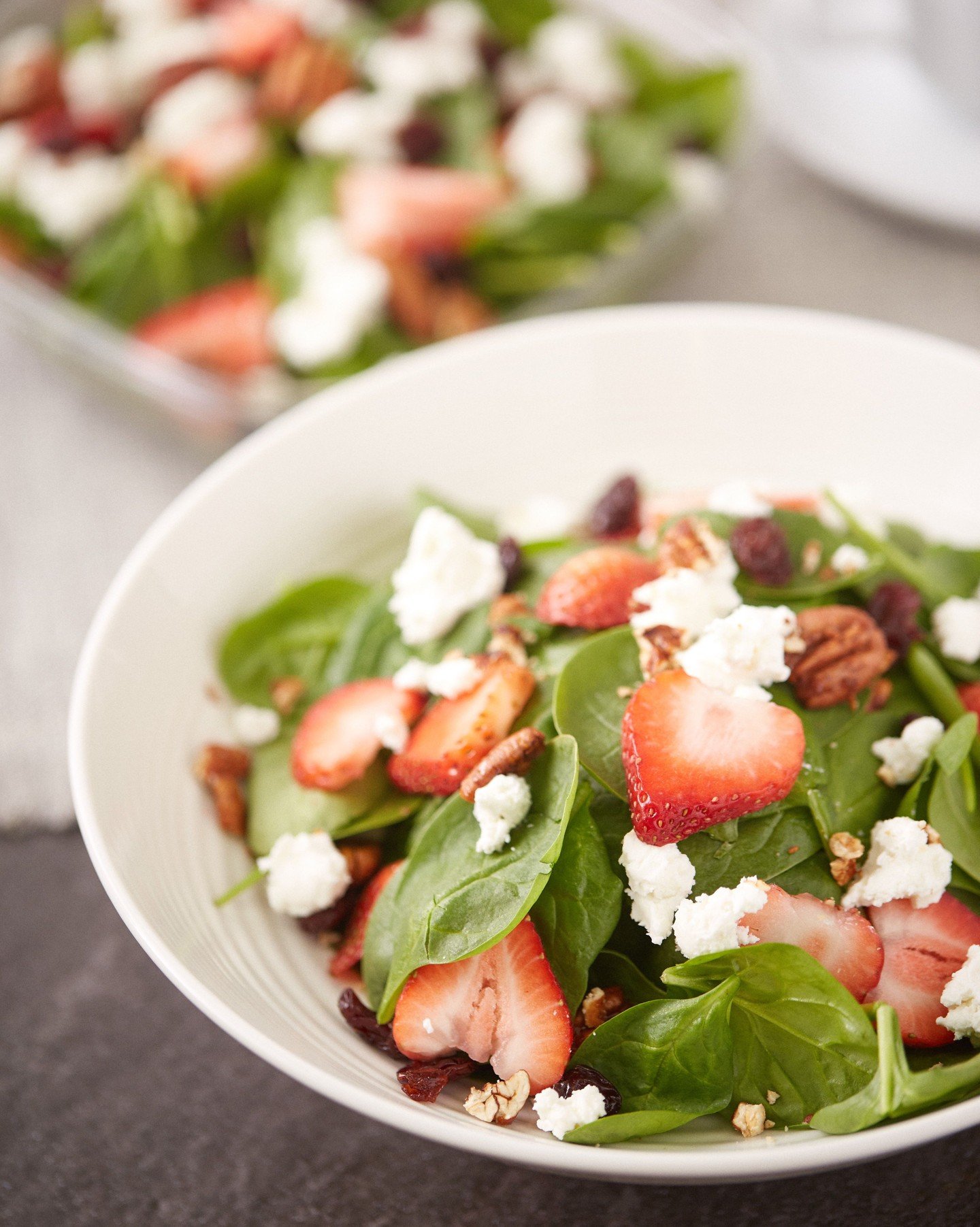 Brighten your lunch with our Orchard Salad 🍓
Fresh strawberries, creamy ch&egrave;vre, dried cherries, candied pecans and tangy strawberry&ndash;balsamic vinaigrette, it is light, flavorful and refreshing. 

For an extra satisfying lunch, pair it wi