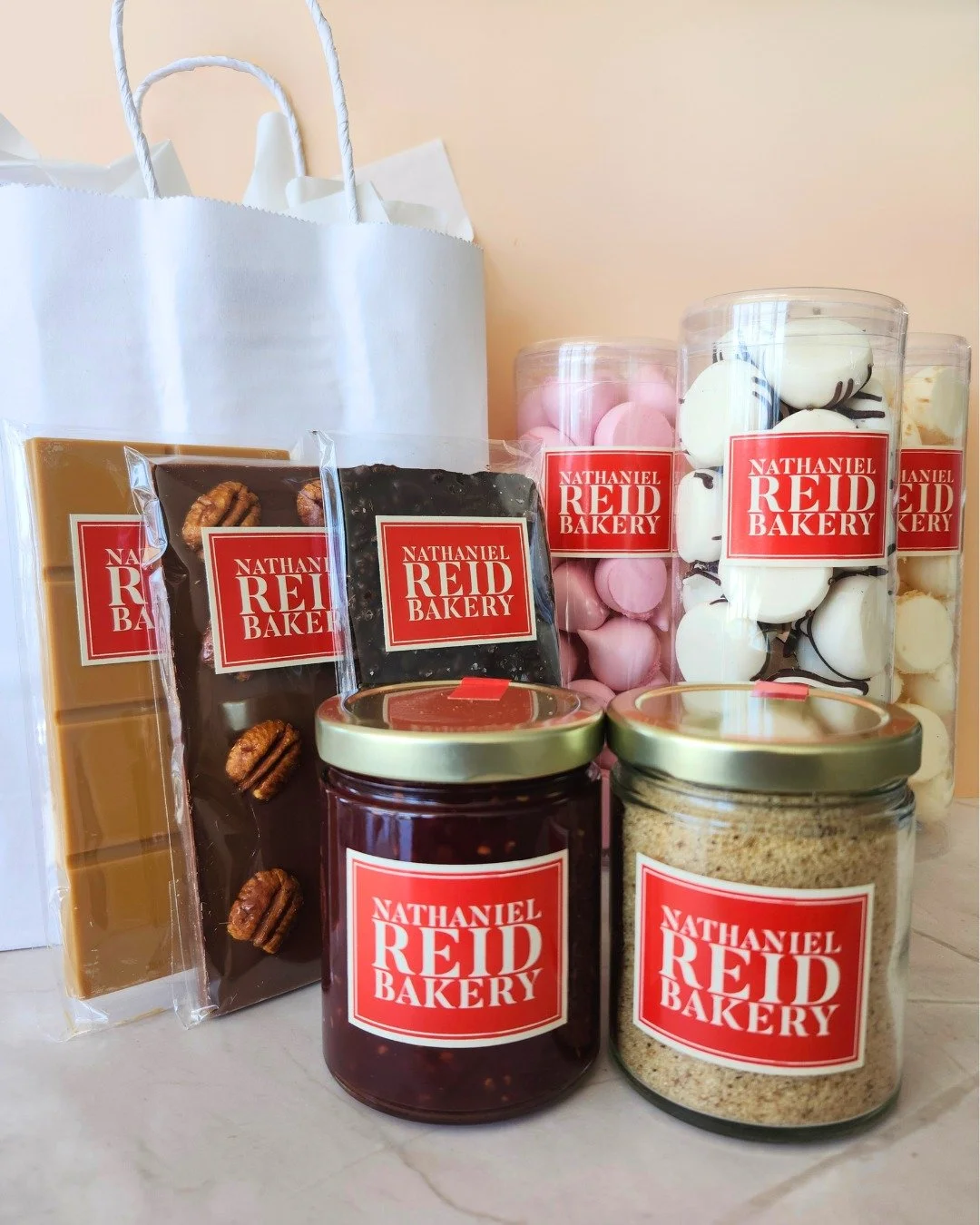 Happy Administrative Professional's Day!

We have plenty of macarons, pastries, confections, and other giftables available in-store.

Don't have time to stop by? Send an electronic gift card by email! Just give us a call at 314-858-1019.