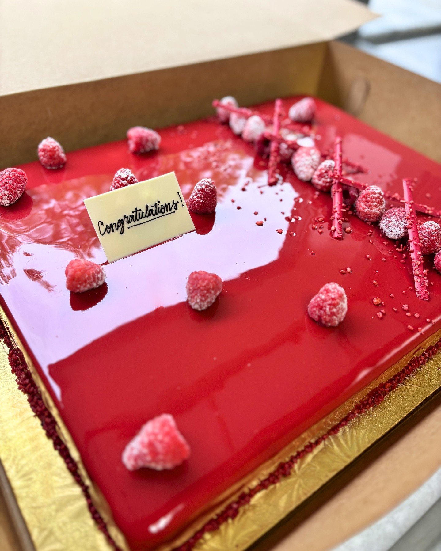 Big milestones call for big desserts! 🎓

Celebrate your grads with a sheet cake that tastes as good as it looks.
Order ahead and let us make your party planning easy!