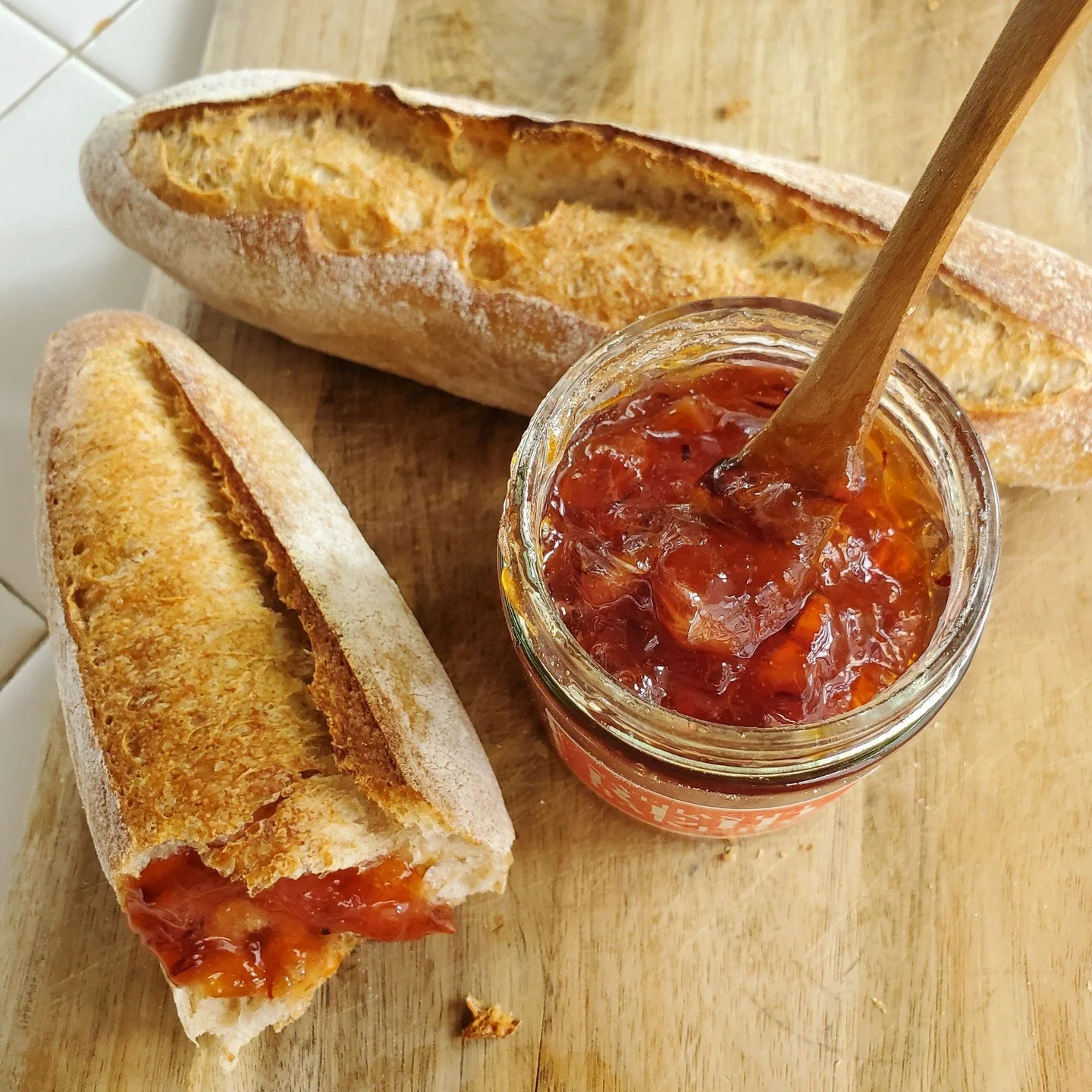 Our house jams are made in small batches with seasonal fruit. Sweet, bright, and perfect for everything from breakfast to dinner and dessert.

You can spread it on toast, layer it into pastries, pair it with cheese or meats... what's your favorite wa