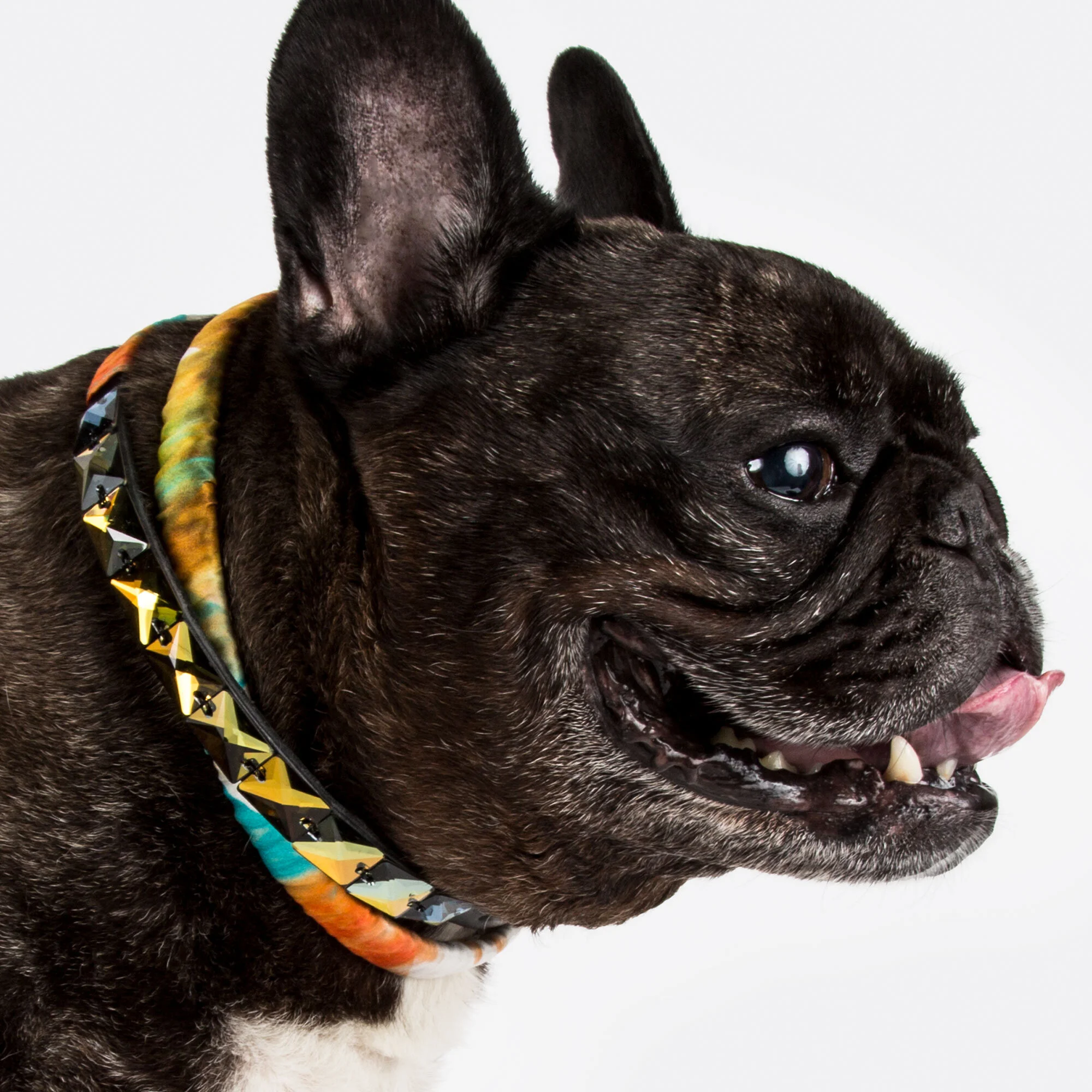Fashionably stylin’ our TigerLily Crystal Gem in Amber