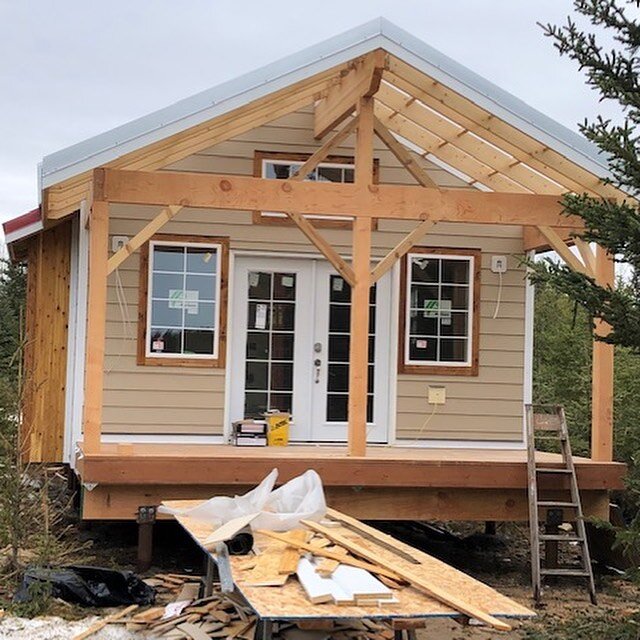 The Dandelion Cottage is blooming off the paper! ☀️ The crews working to make these tiny home builds come together have been amazing! 💫