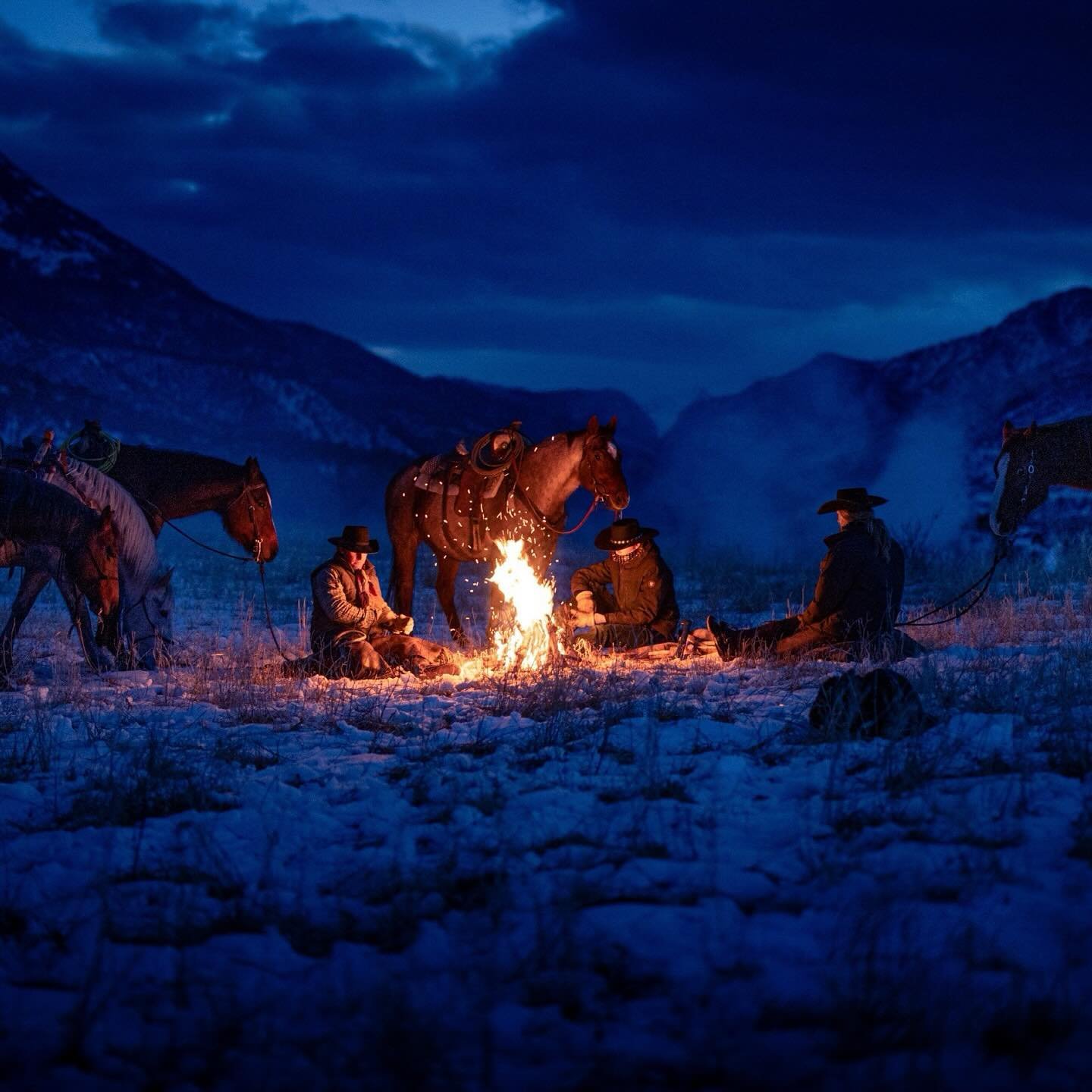 A cold winter night on the ranch with the Jacobers. Had a blast shooting this one. 

Directed by @alexstrohl for @sienavalleyclub 
Produced by @nataleretzlaff 
Photo assist from @juliaordog
