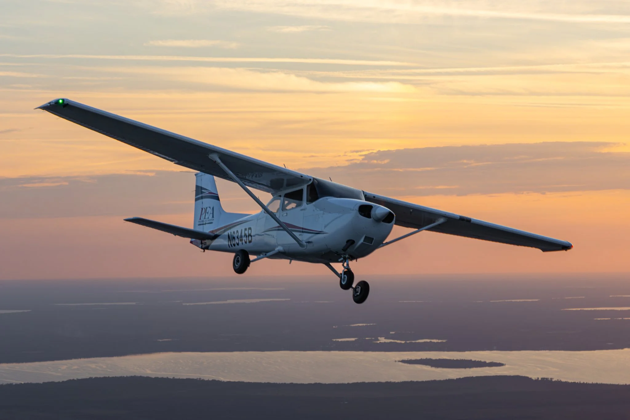 cessna banner.jpg