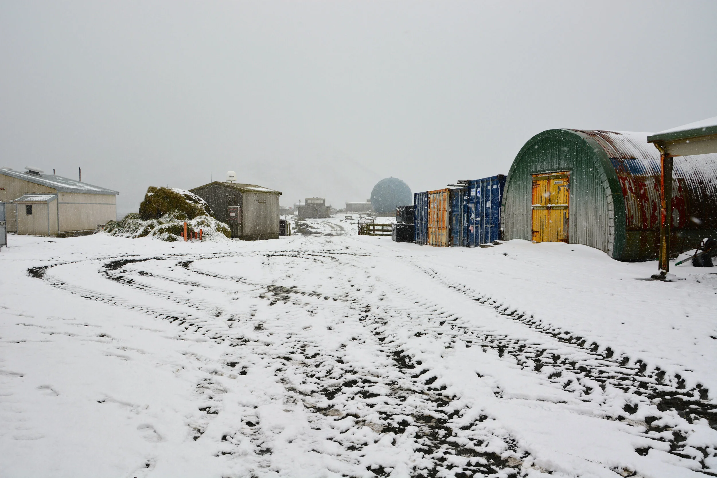 M018 - October snow storm at the station - October 2013