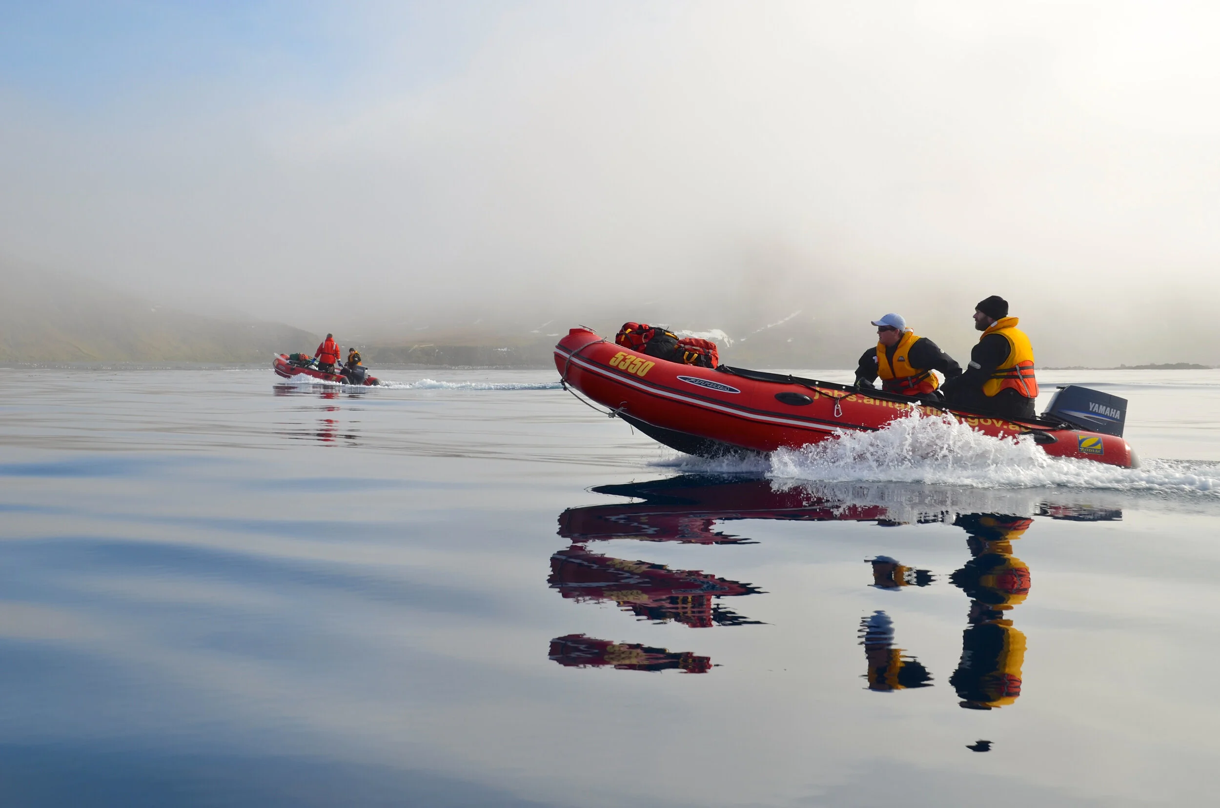 M193 - Boating down the east coast to Hurd point on an unusually calm day - September 2013