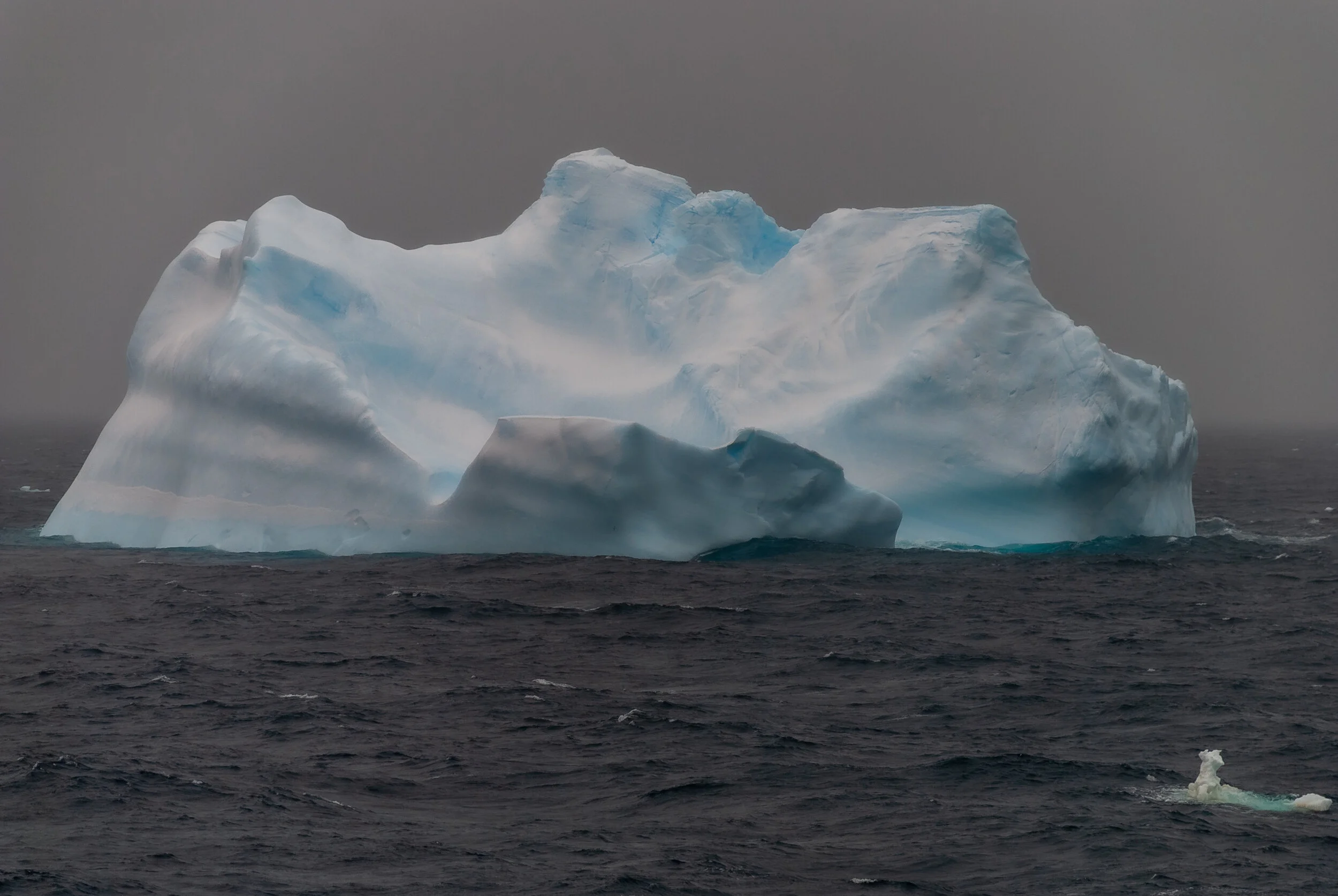 9 - V4 on the Aurora Australis: Casey to Davis - Iceberg tour