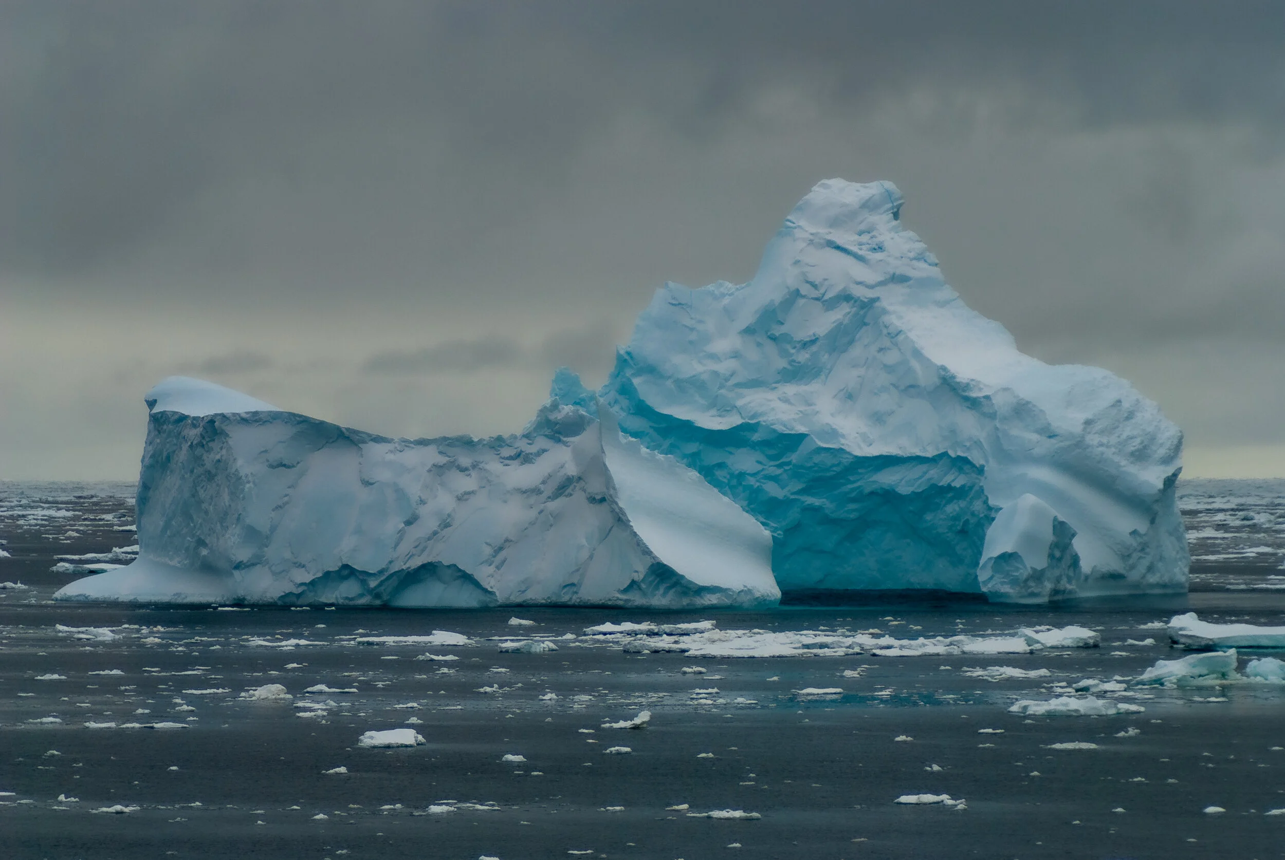 16 - V4 on the Aurora Australis: Casey to Davis - Iceberg tour