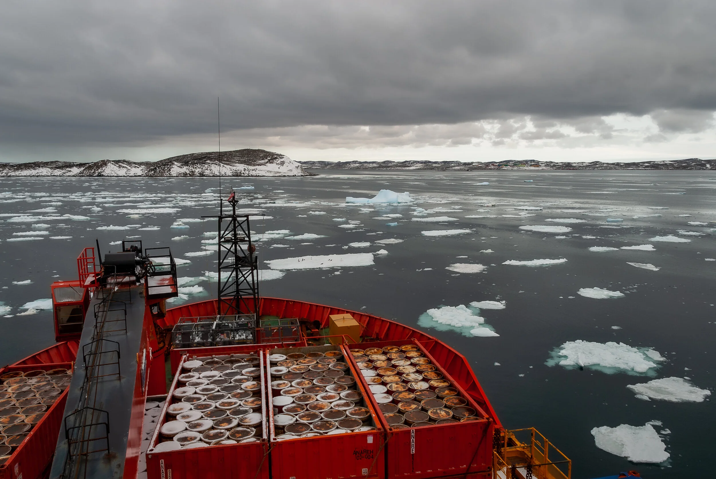 27 - V4 on the Aurora Australis: Casey to Davis - Iceberg tour