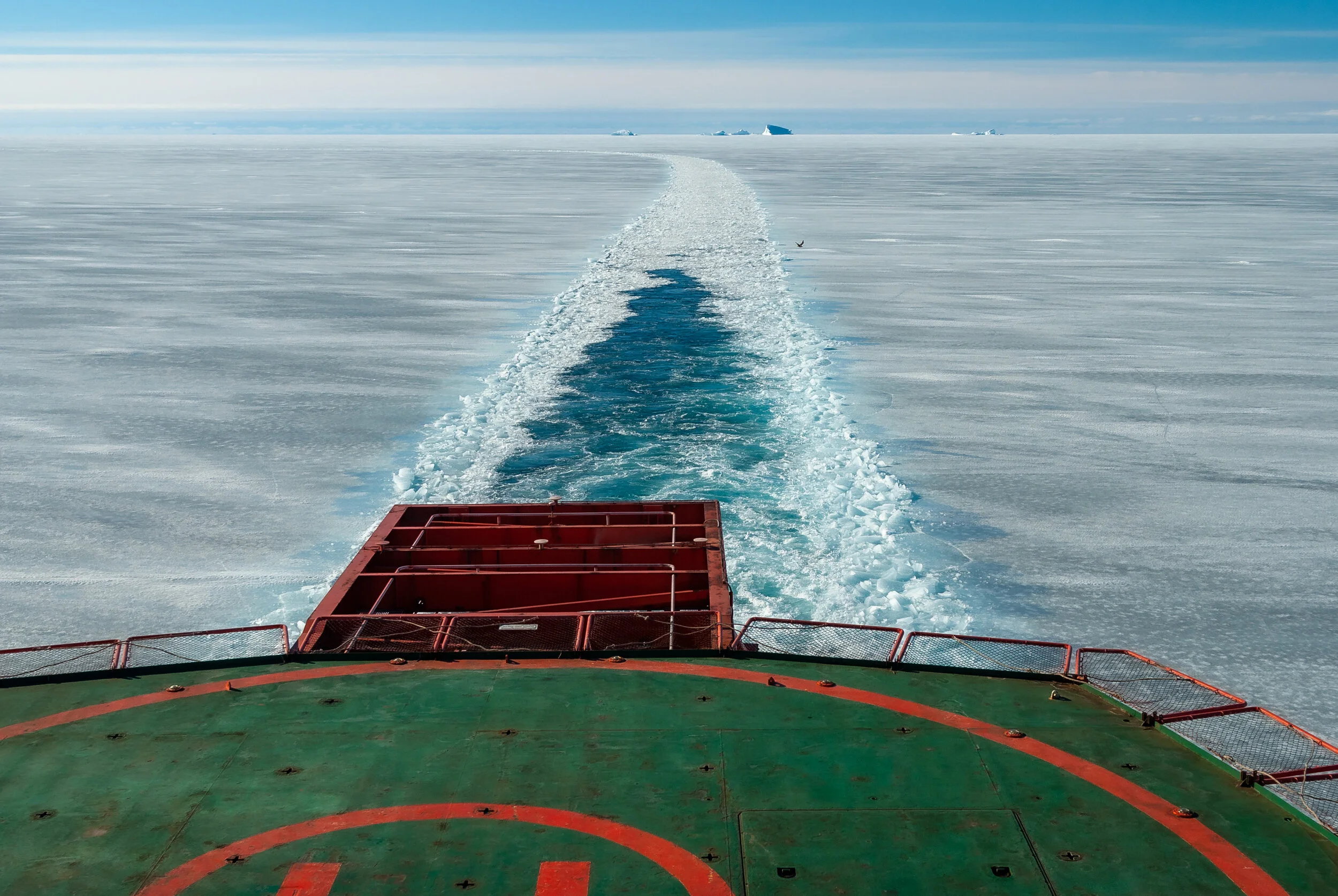 54 V4 on the Aurora Australis: Davis to Mawson