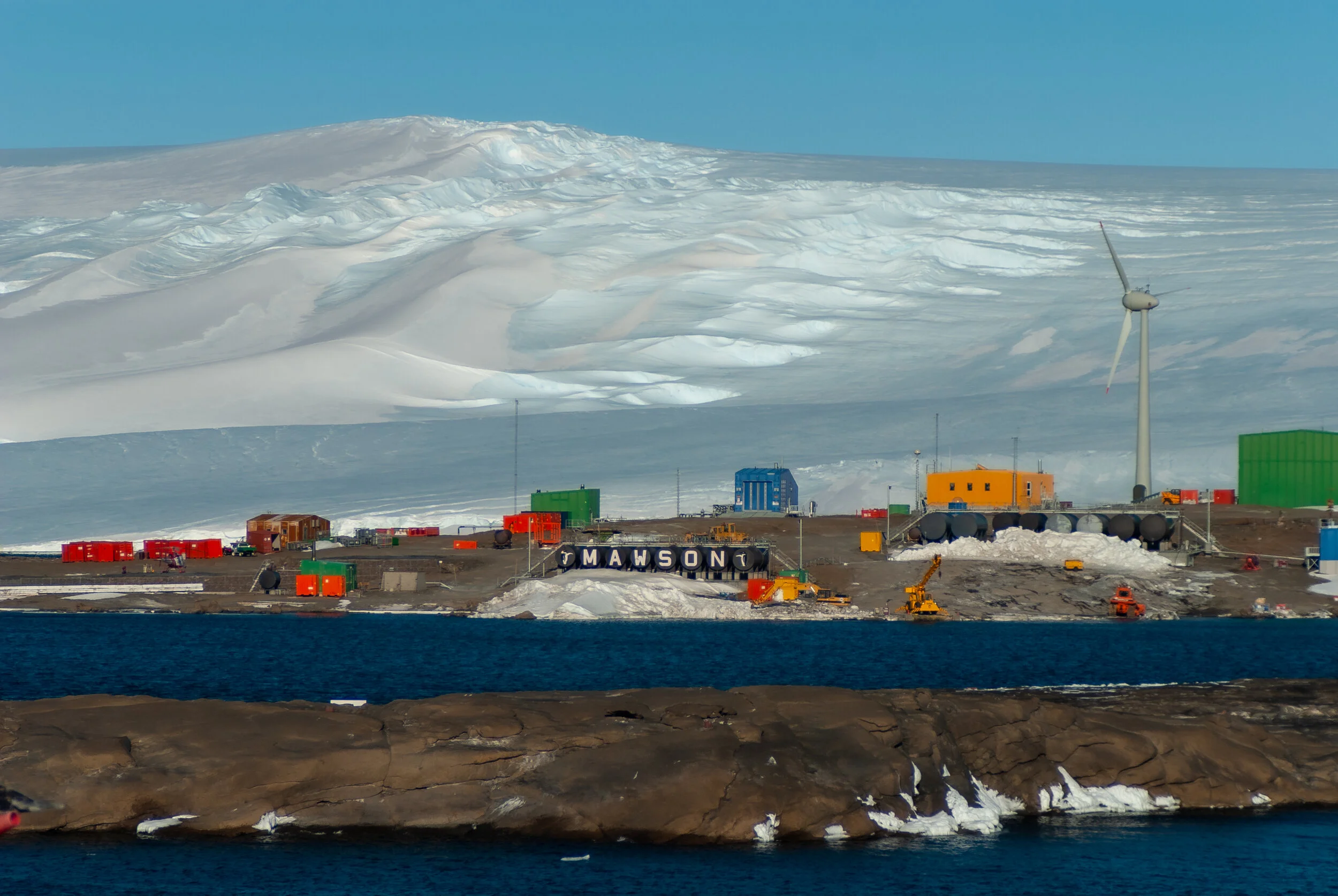 57 - V4 on the Aurora Australis: Mawson Station re-supply