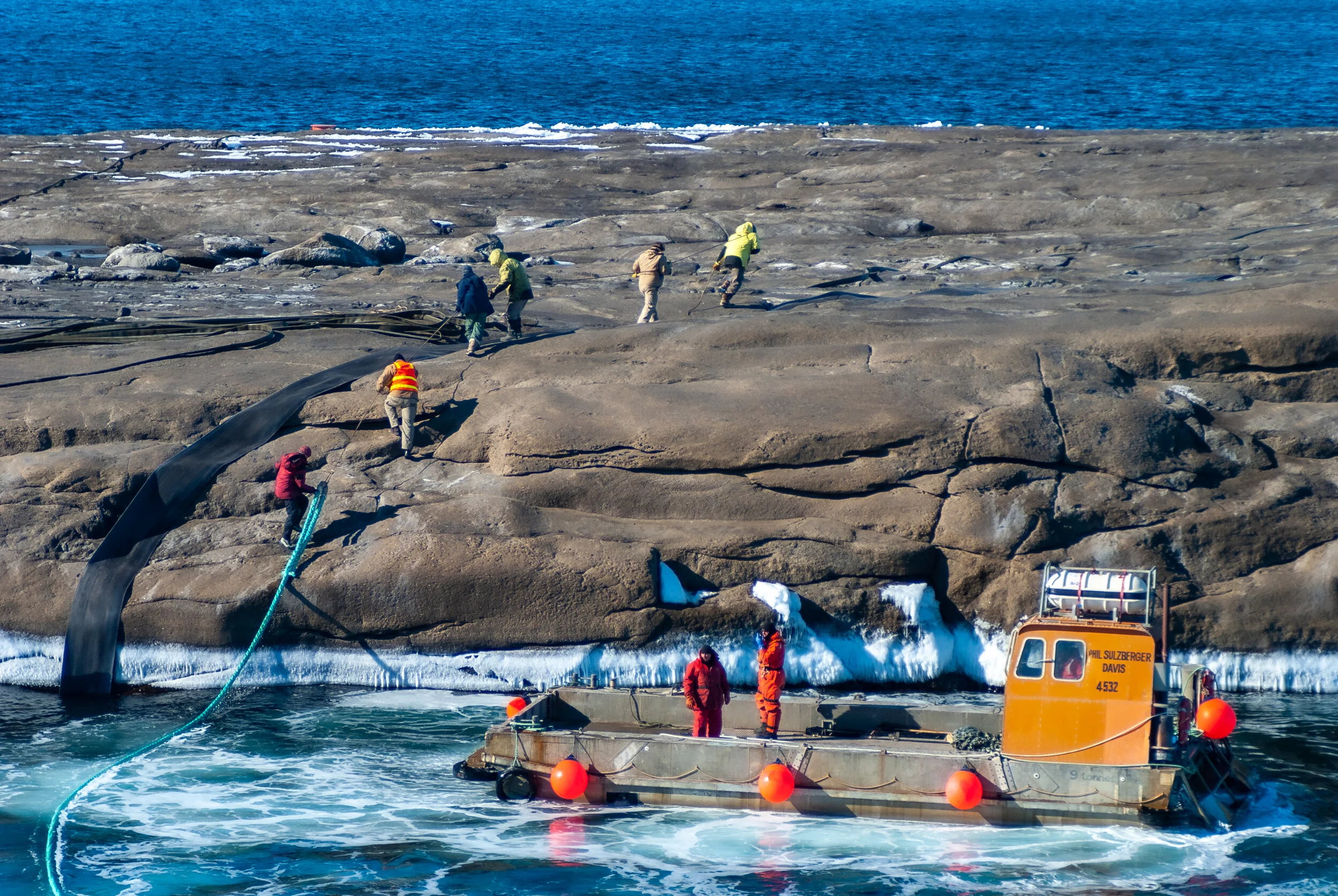 63 - V4 on the Aurora Australis: Mawson Station re-supply