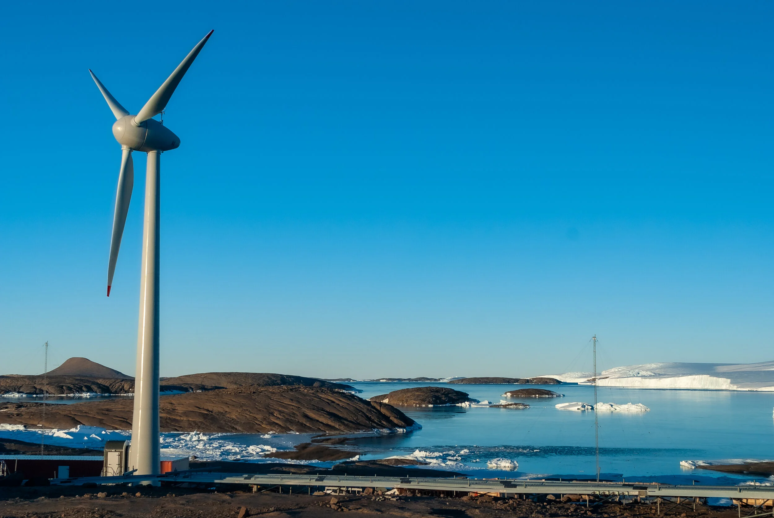 70 - V4 on the Aurora Australis: Mawson Station re-supply 