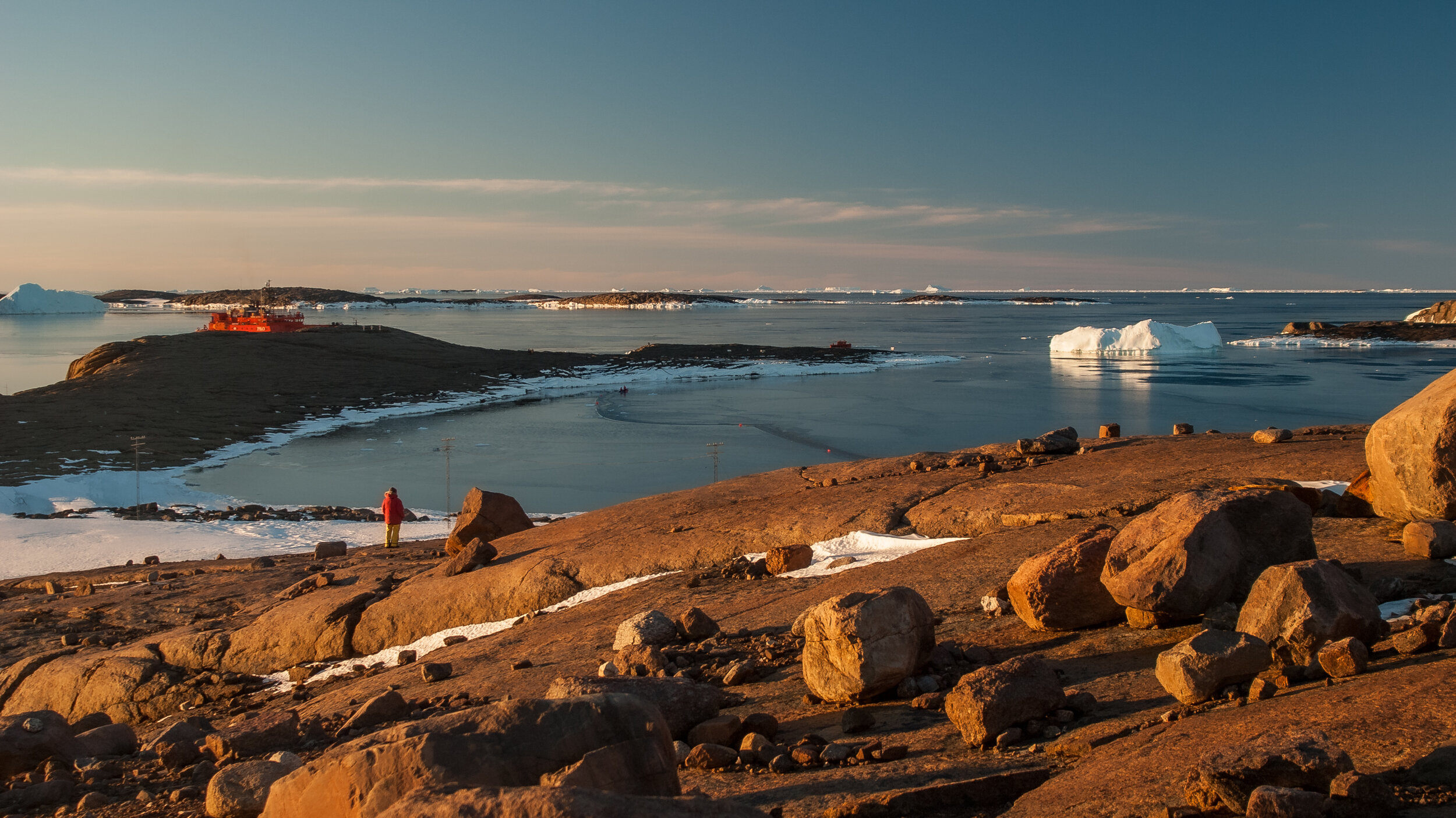 71 - V4 on the Aurora Australis: Mawson Station re-supply