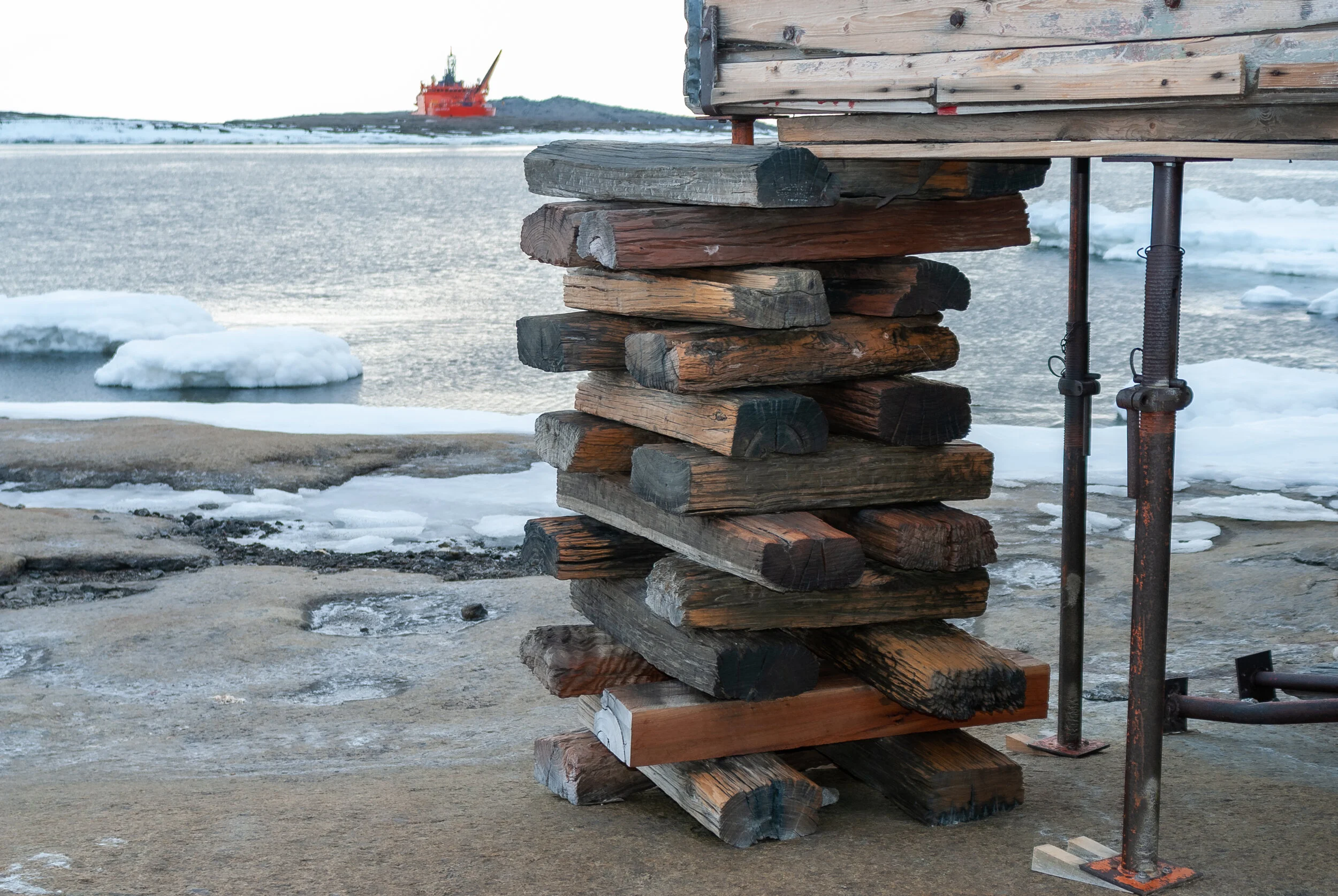 75 - V4 on the Aurora Australis: Mawson Station re-supply