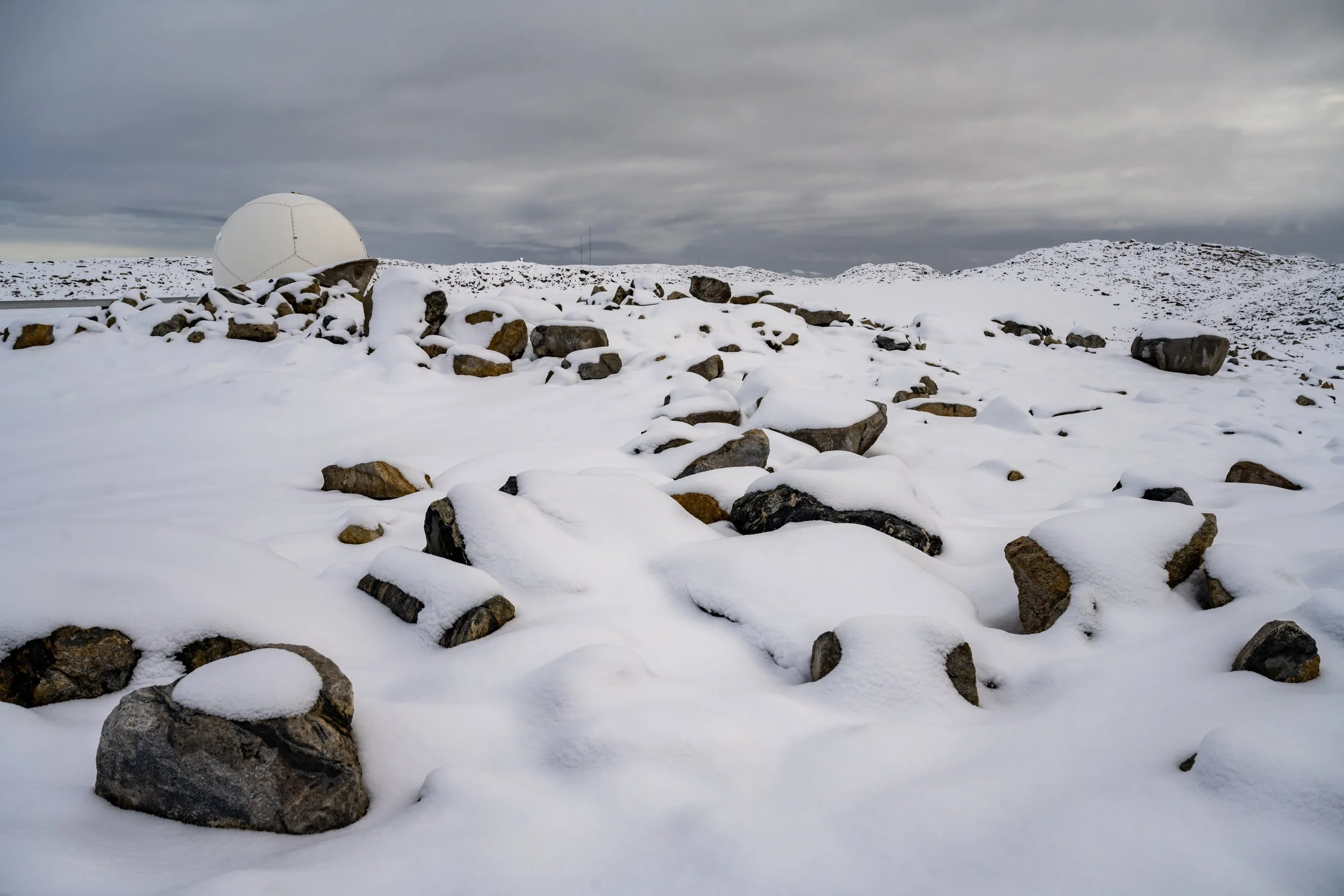 C81 - Recent snow at the west of Casey - BoM satellite dome in the background
