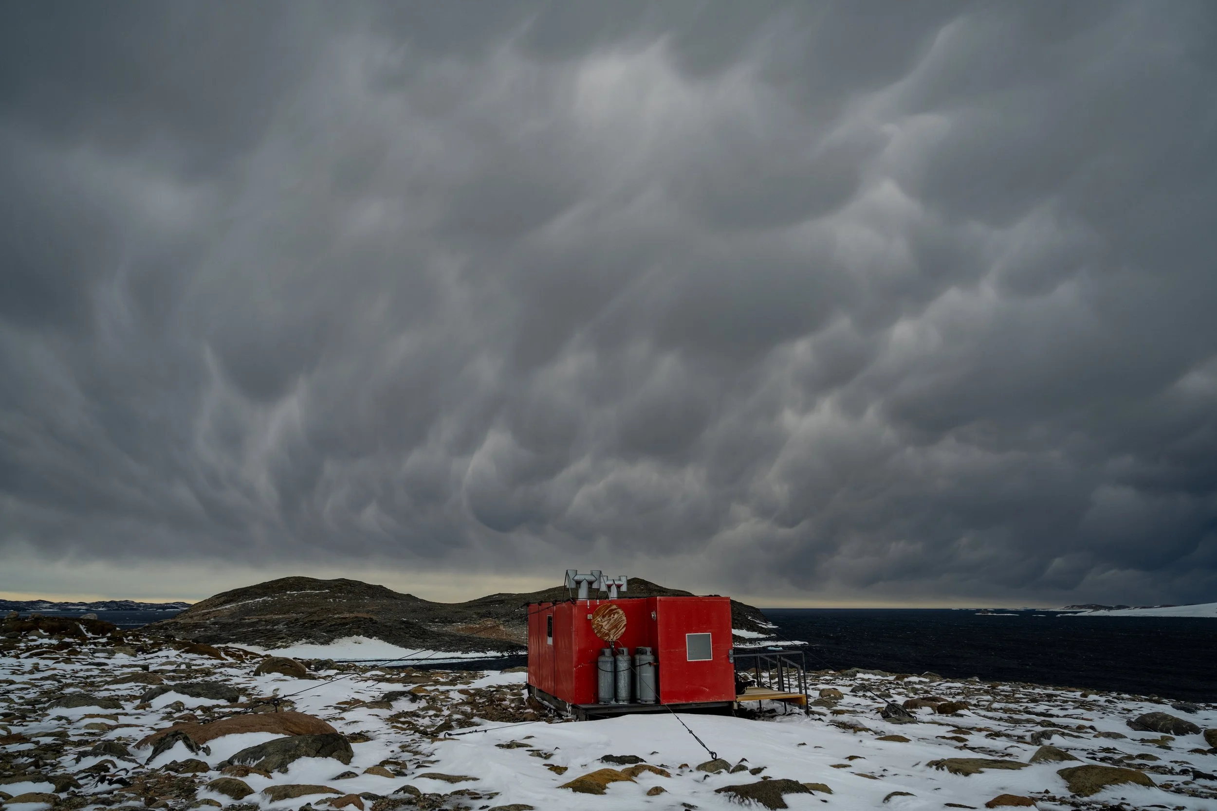 C95 - Mammatus cloud at Robbos hut around 11km south of Casey Station