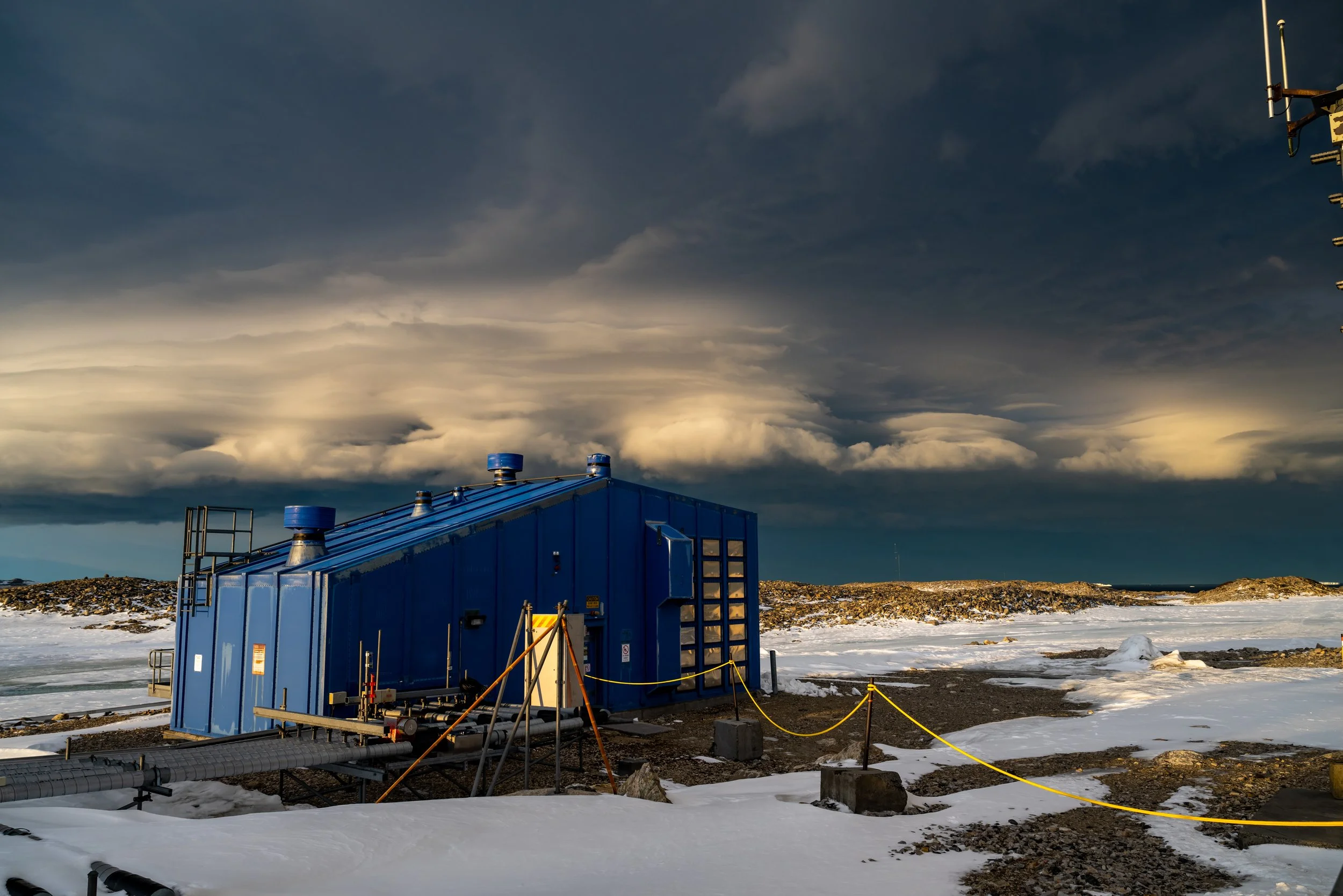 C118 - Amazing cloud formations at the start of March - caused by the extreme winds aloft flowing from the east over Law Dome