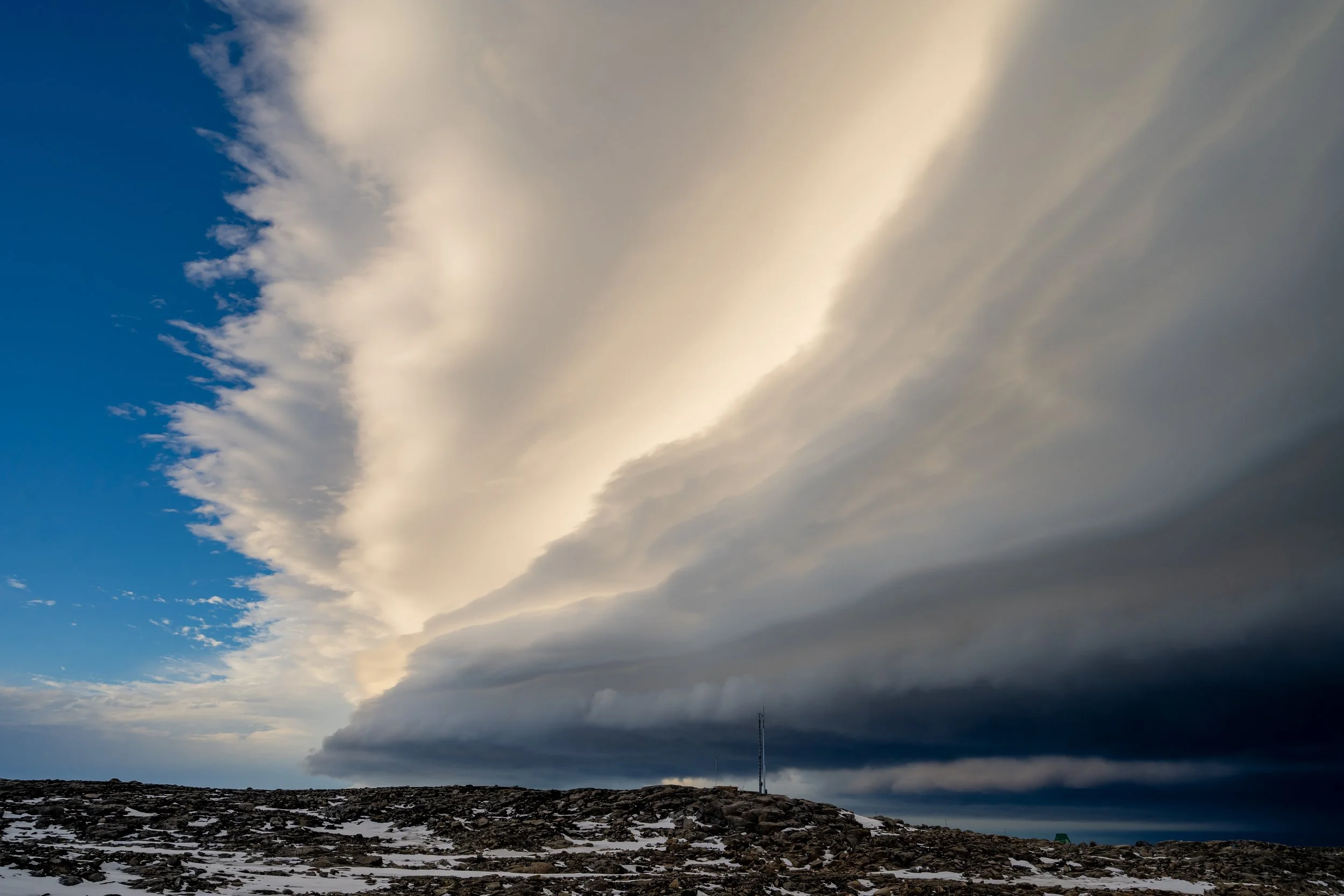 C121 - Multi layer lenticular cloud to the south of Casey Station