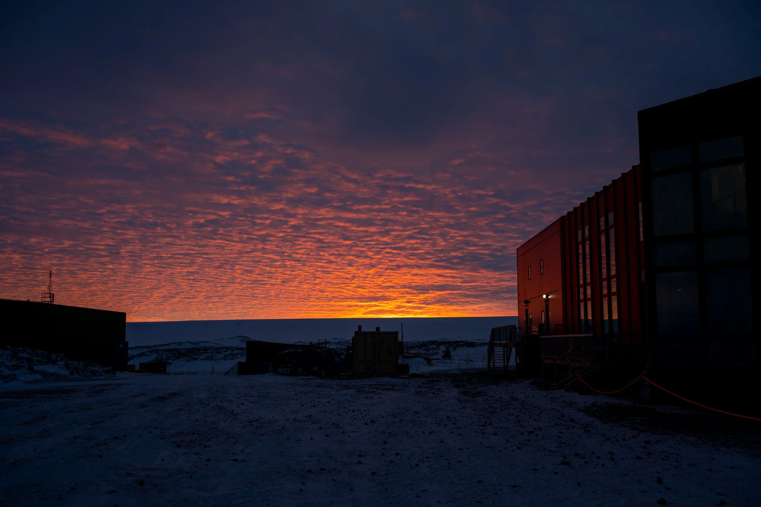 C147 - Casey Station sunrise 24th March 2022