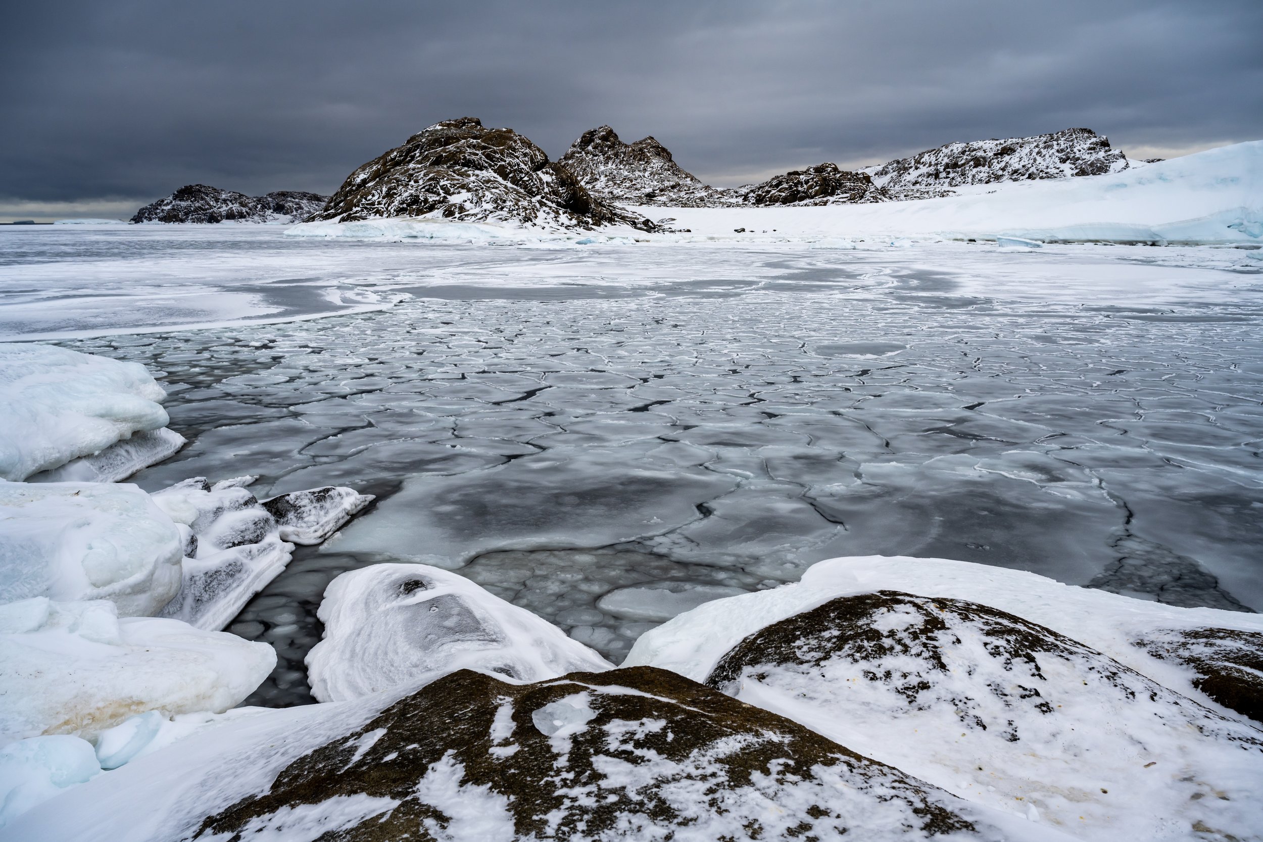C149 - Stunning small bay on the southeastern part of the Browning Peninsula around 32km south of Casey Station