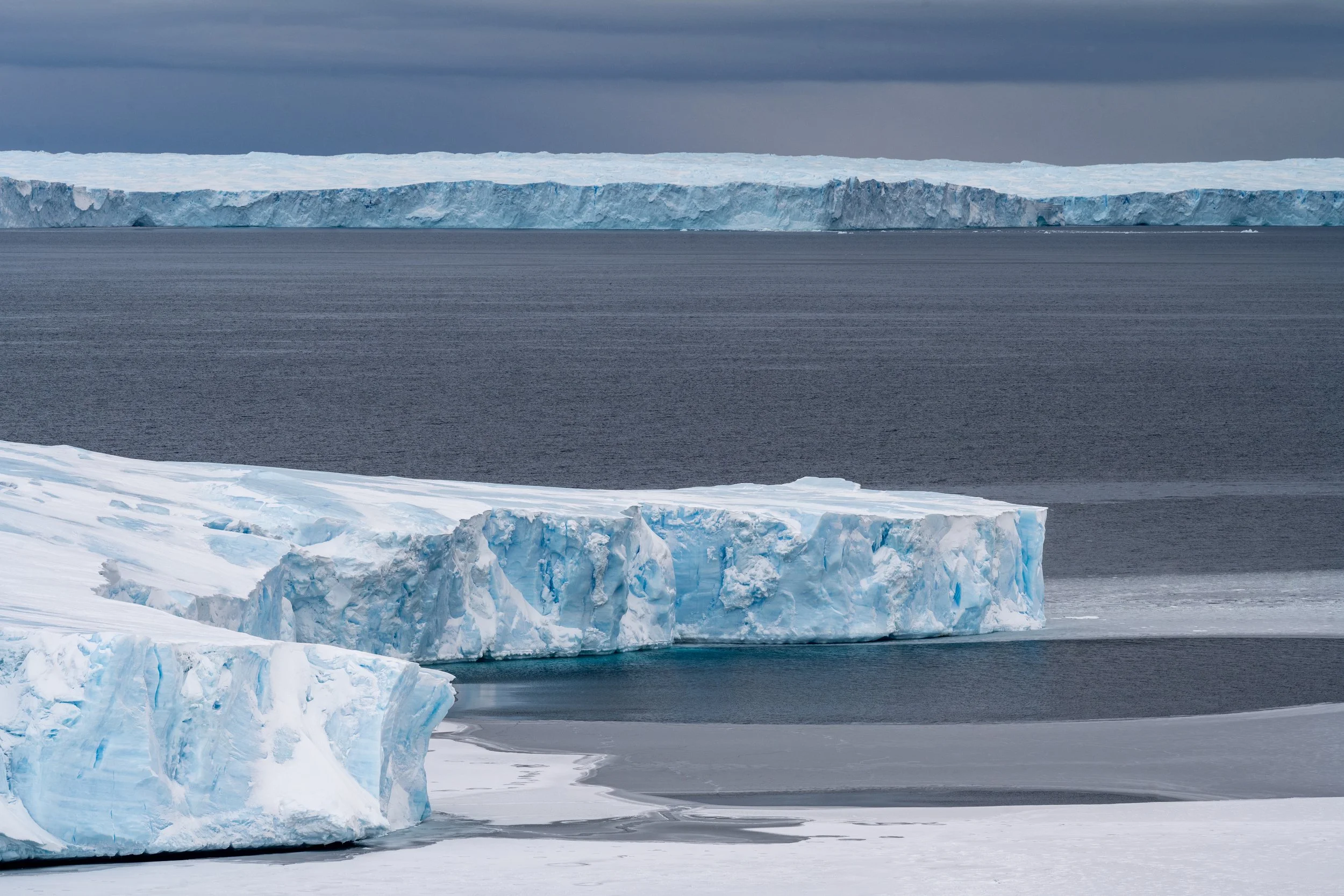 C160 - Vanderford Glacer, south of the Browning Peninsula