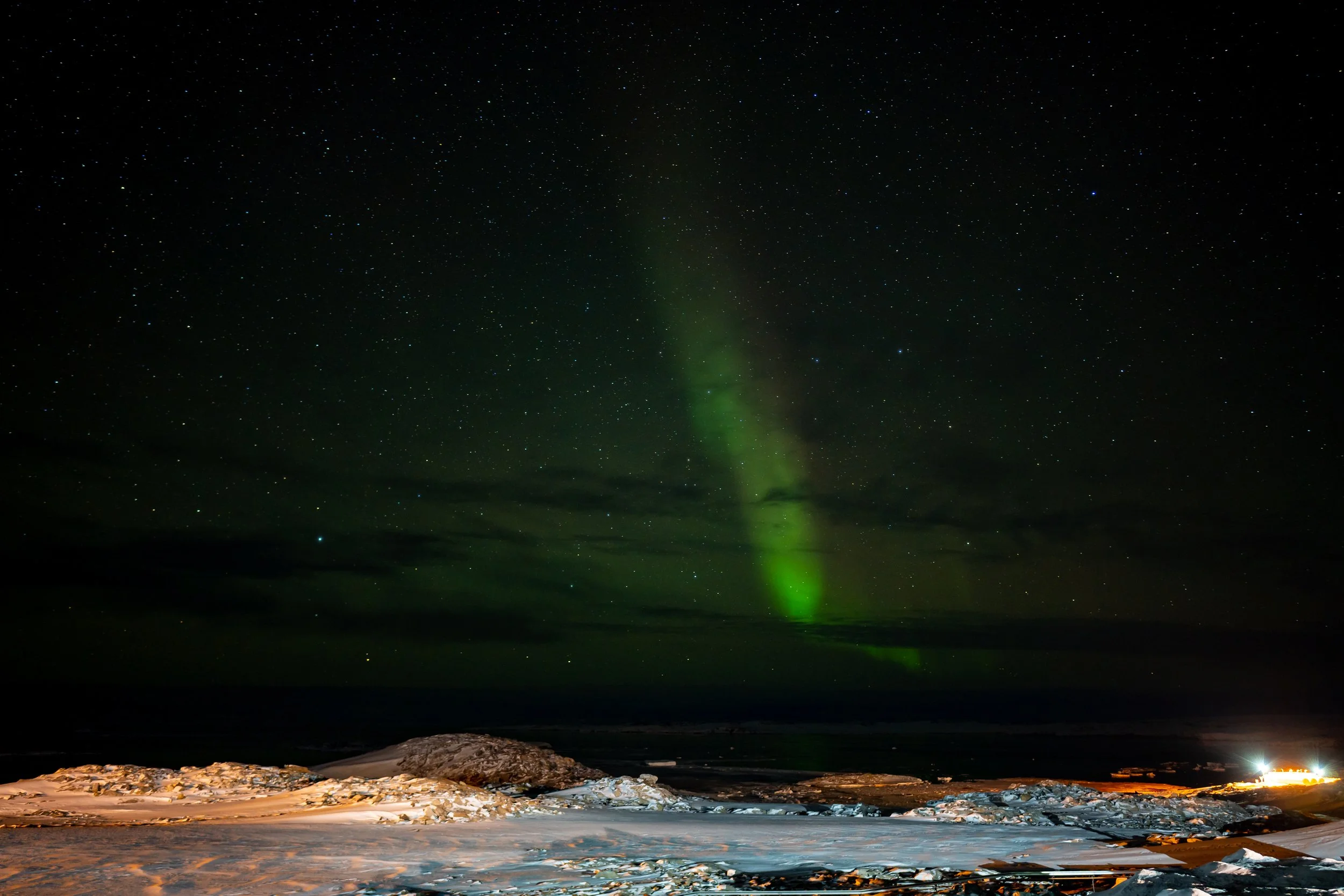 C175 - 28th March 2022 11:40 pm - Aurora at Casey Station
